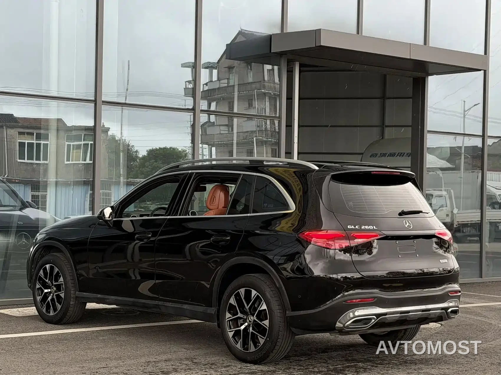 Mercedes-Benz GLC 2023 GLC 260 L 4MATIC Sport 5-seater — фото 12