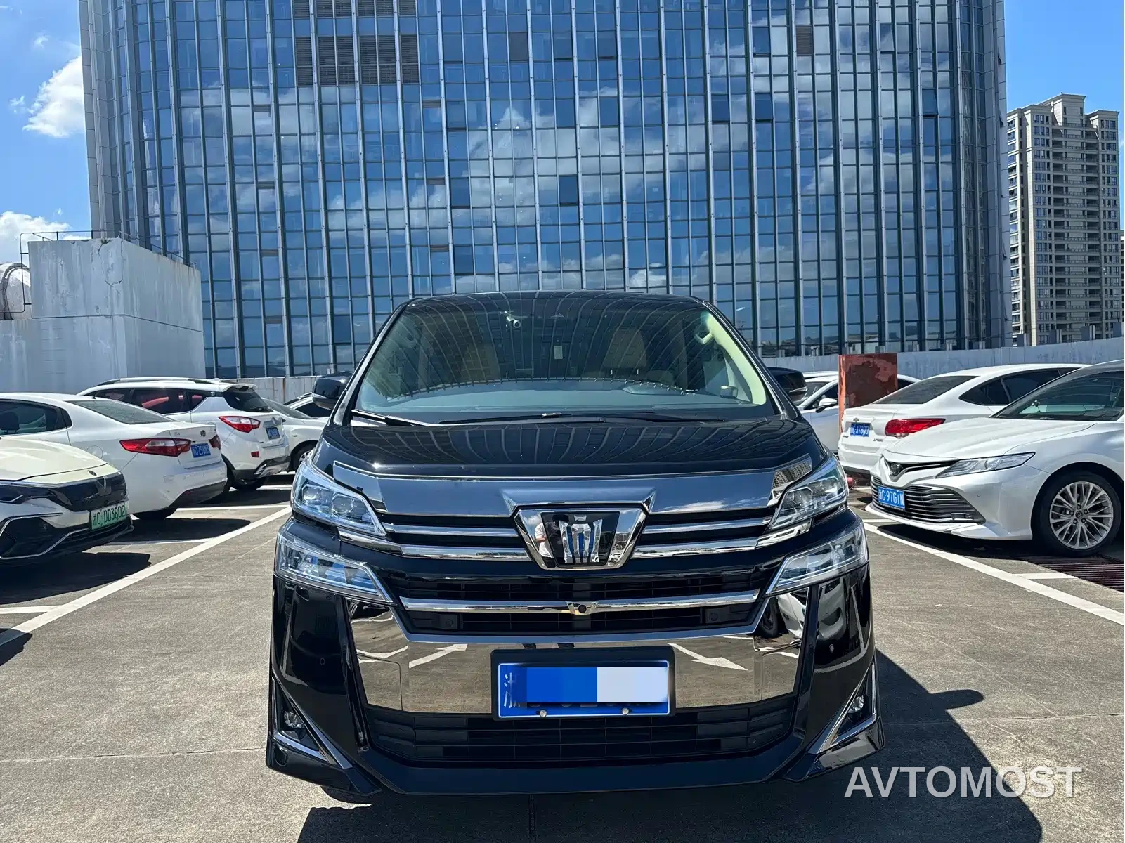 Toyota Vellfire 2021 Crown Hybrid 2.5L HV Premium Edition — фото 2