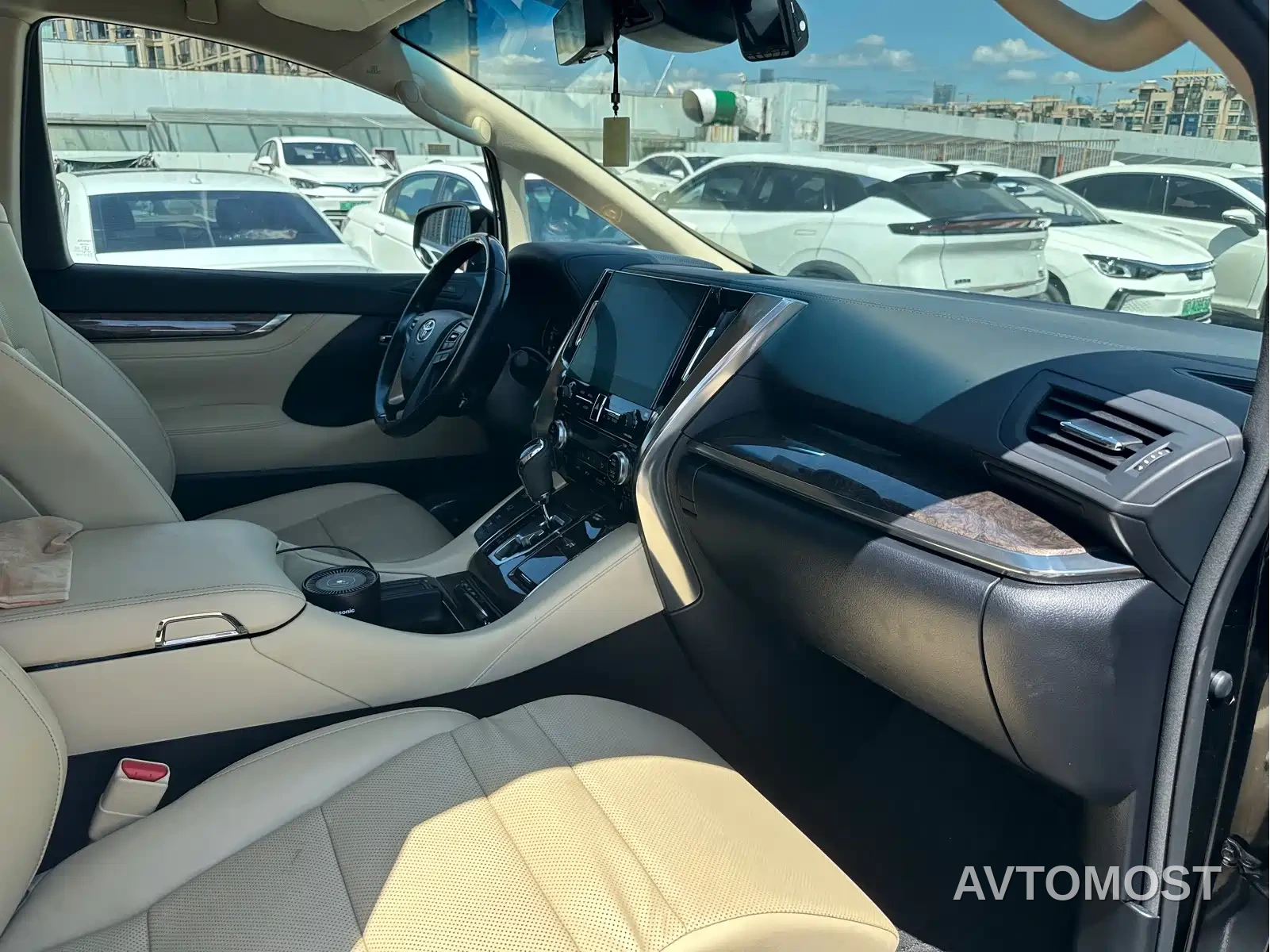 Toyota Vellfire 2021 Crown Hybrid 2.5L HV Premium Edition — фото 7