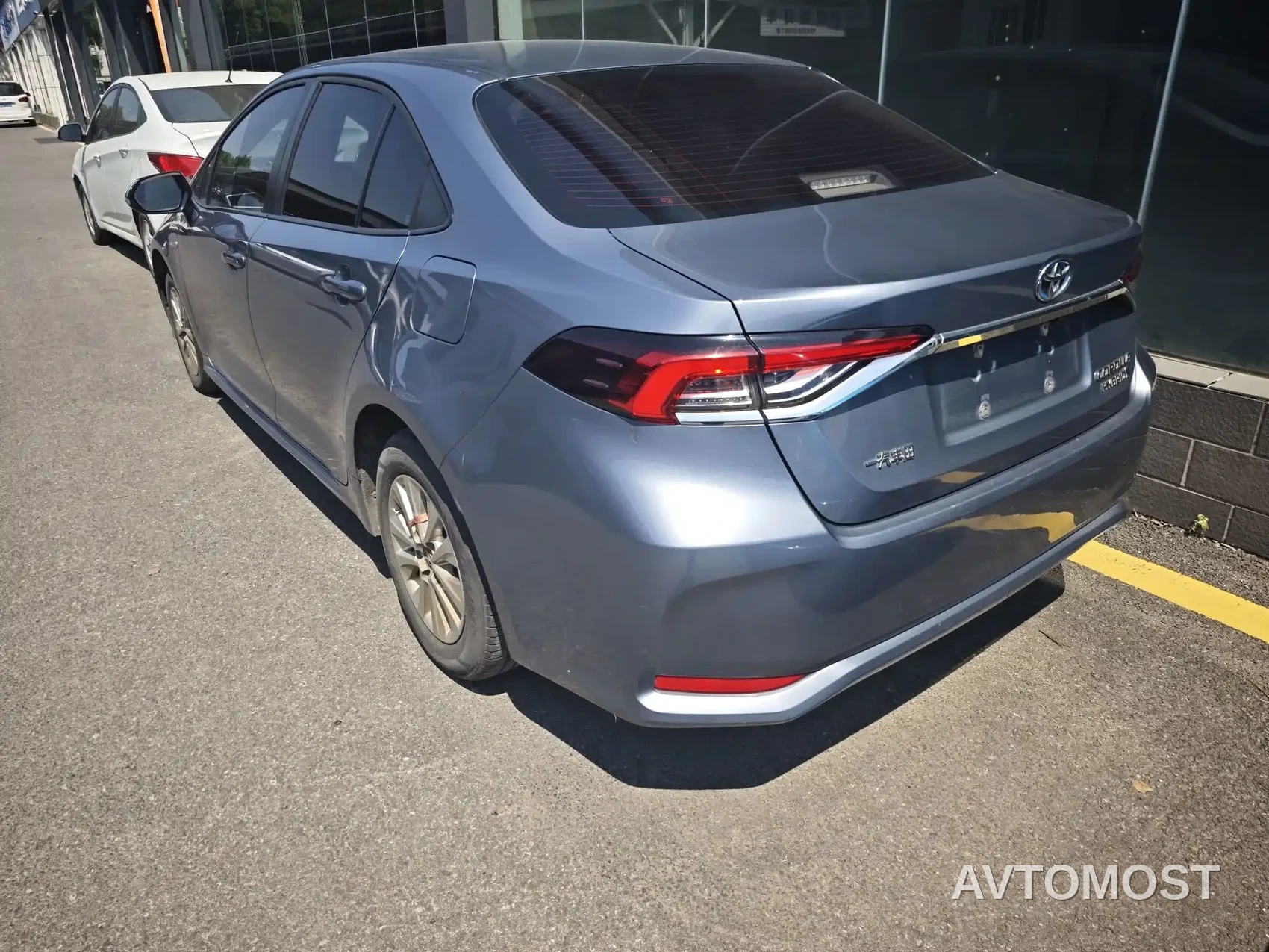Toyota Corolla 2021 Hybrid 1.8L E-CVT Pioneer Edition — фото 15