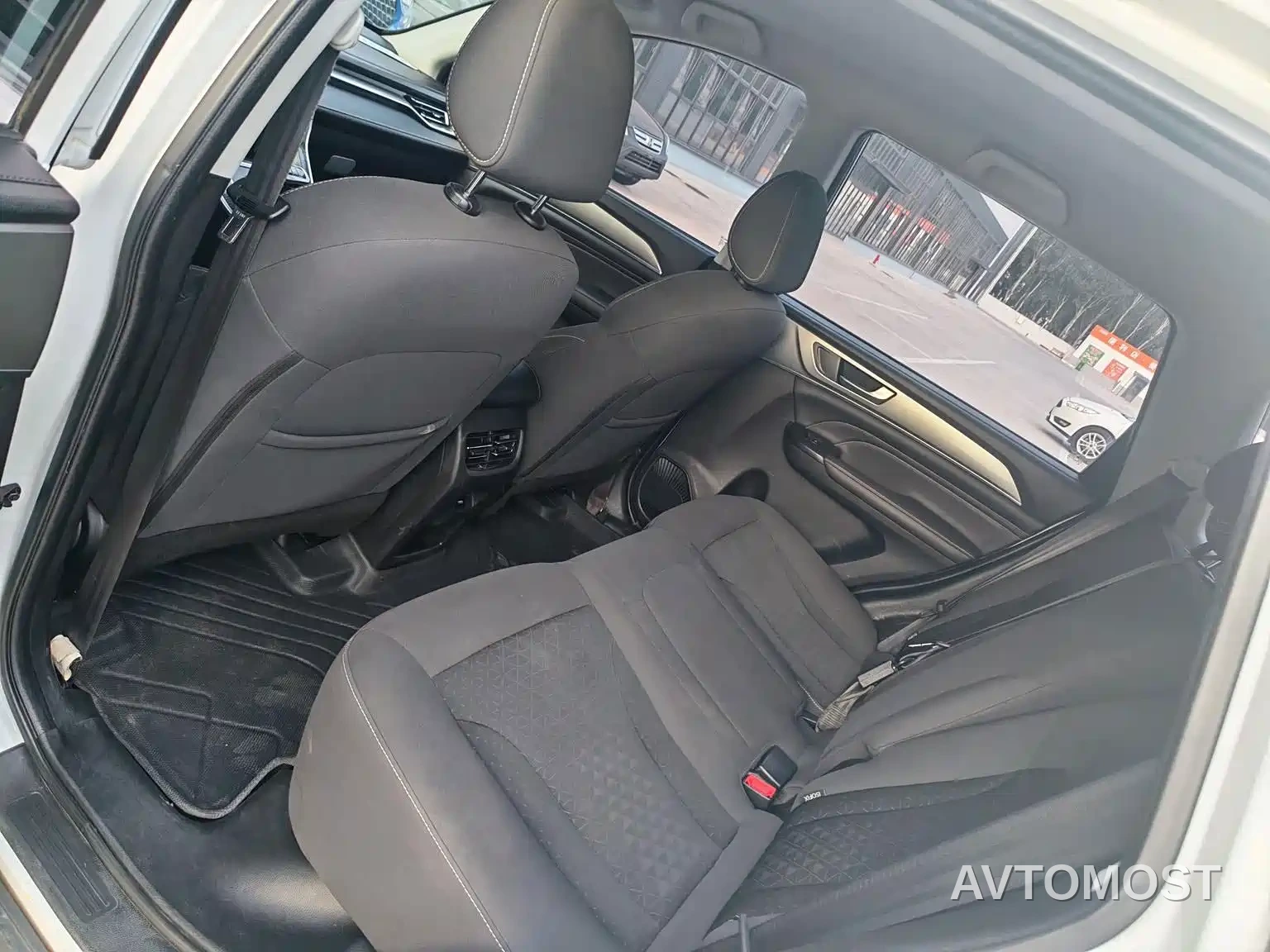 Haval M6 2021 PLUS 1.5T DCT Elite Smart Connect — фото 6
