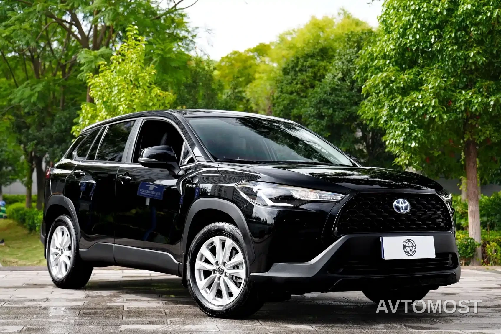 Toyota Corolla Cross 2023 Hybrid 2.0L Pioneer Edition — фото 3