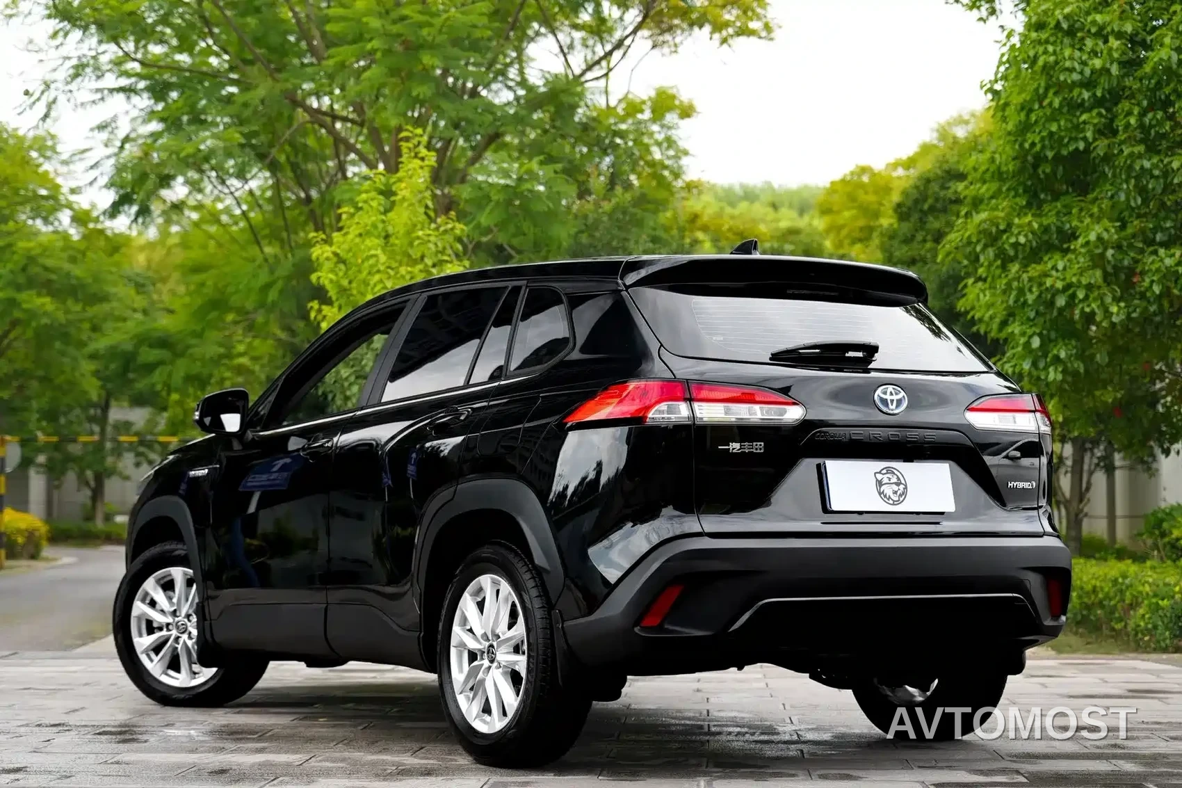 Toyota Corolla Cross 2023 Hybrid 2.0L Pioneer Edition — фото 10