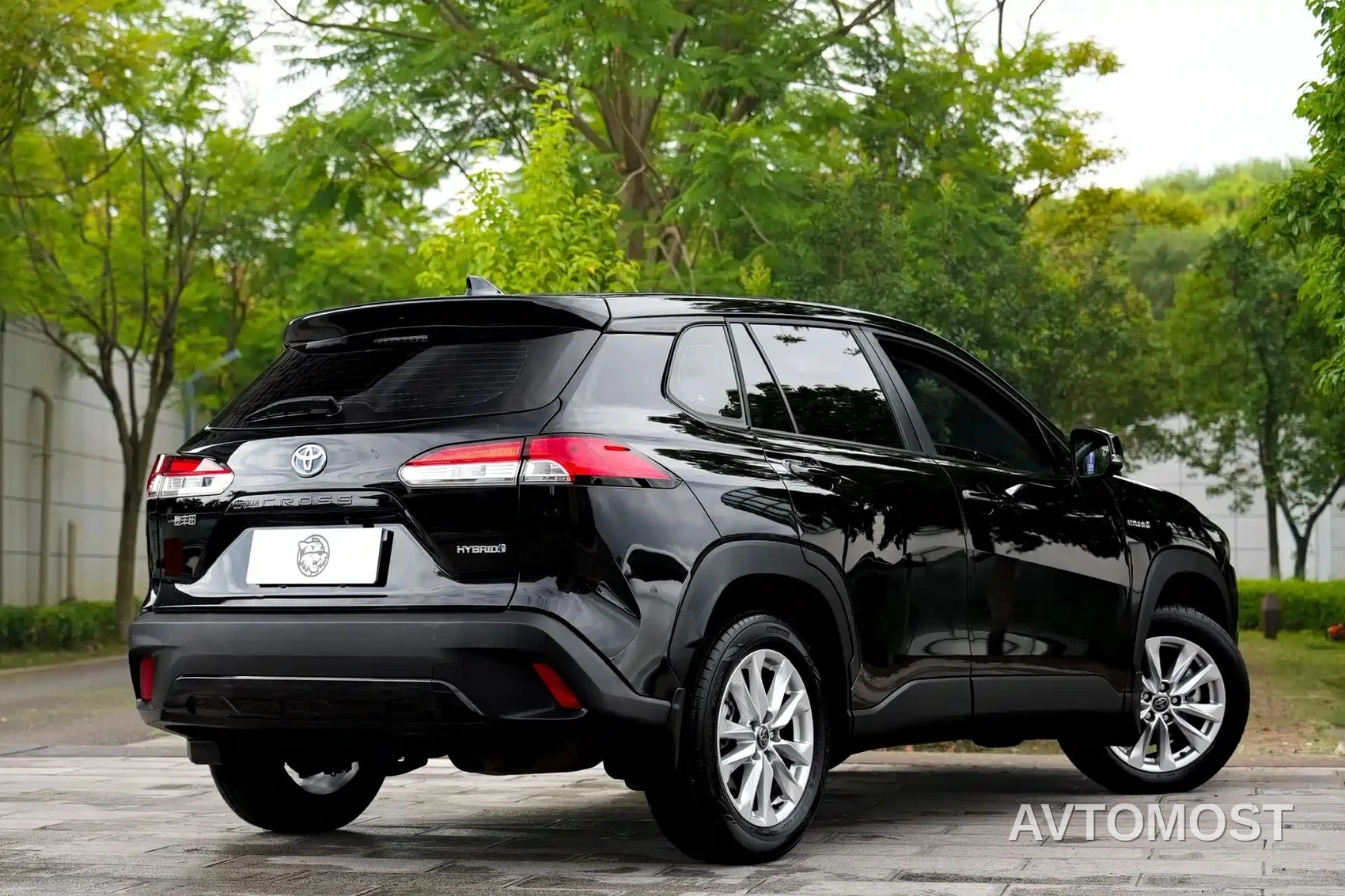 Toyota Corolla Cross 2023 Hybrid 2.0L Pioneer Edition — фото 12