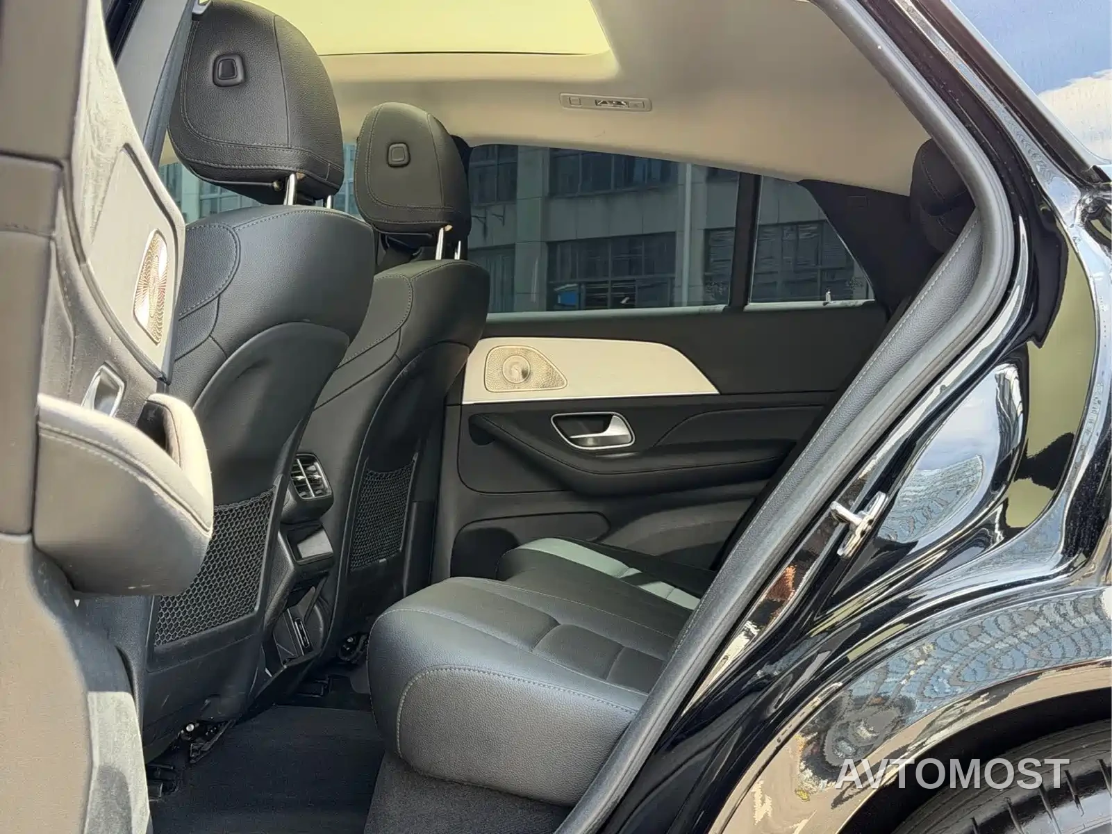 Mercedes-Benz GLE Coupe 2023 GLE 350 4MATIC Coupe SUV Luxury — фото 7