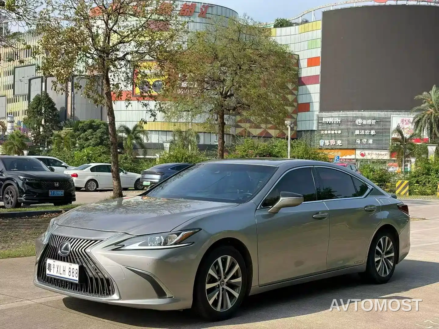 Lexus ES 2021 300h Excellence Edition — фото 1