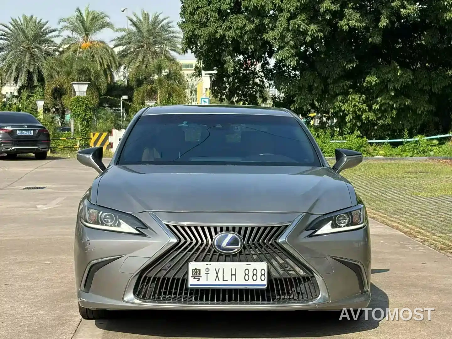 Lexus ES 2021 300h Excellence Edition — фото 2