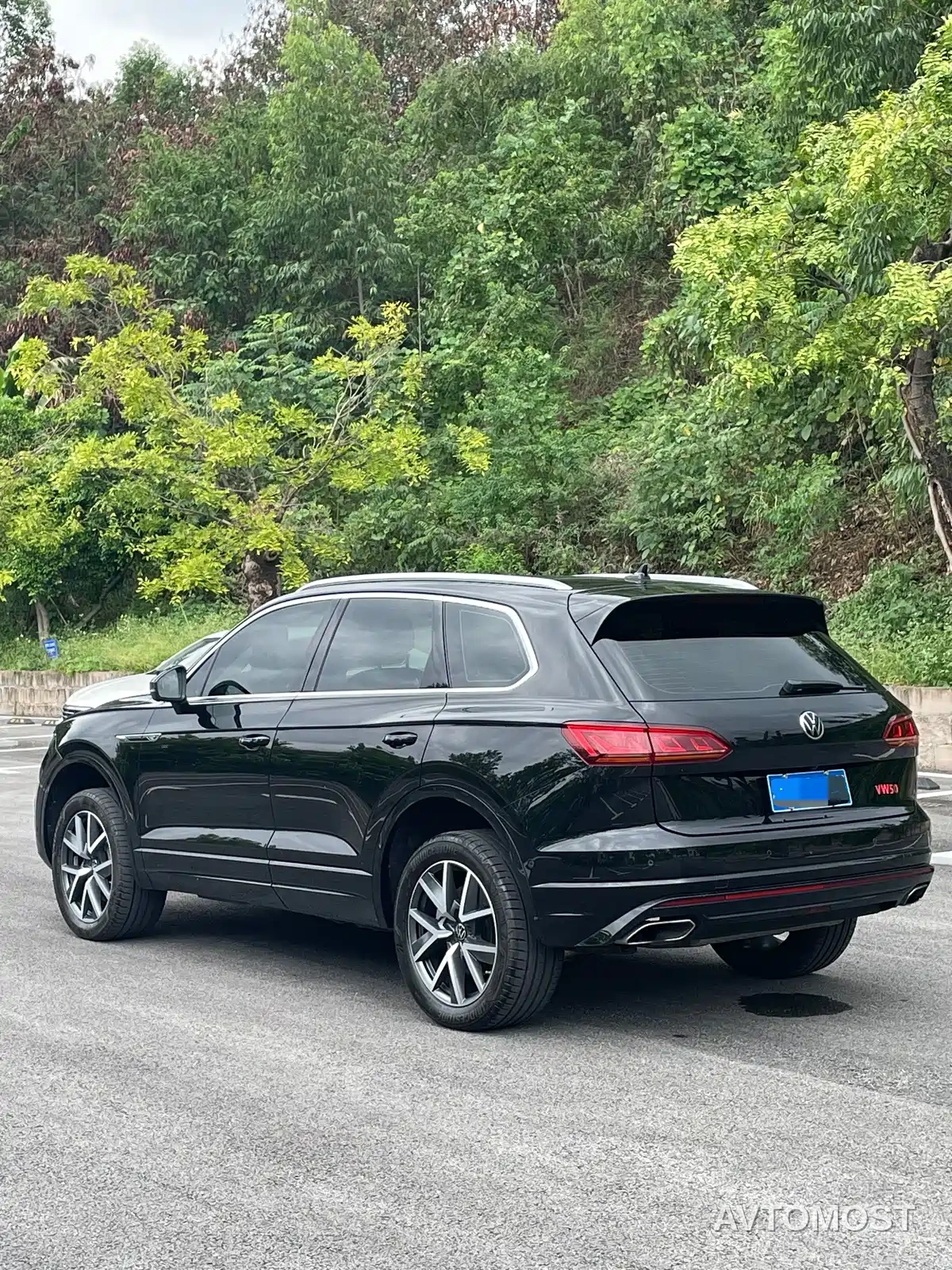 Volkswagen Touareg 2023 3.0TSI R-Line Classic Sports Package — фото 5