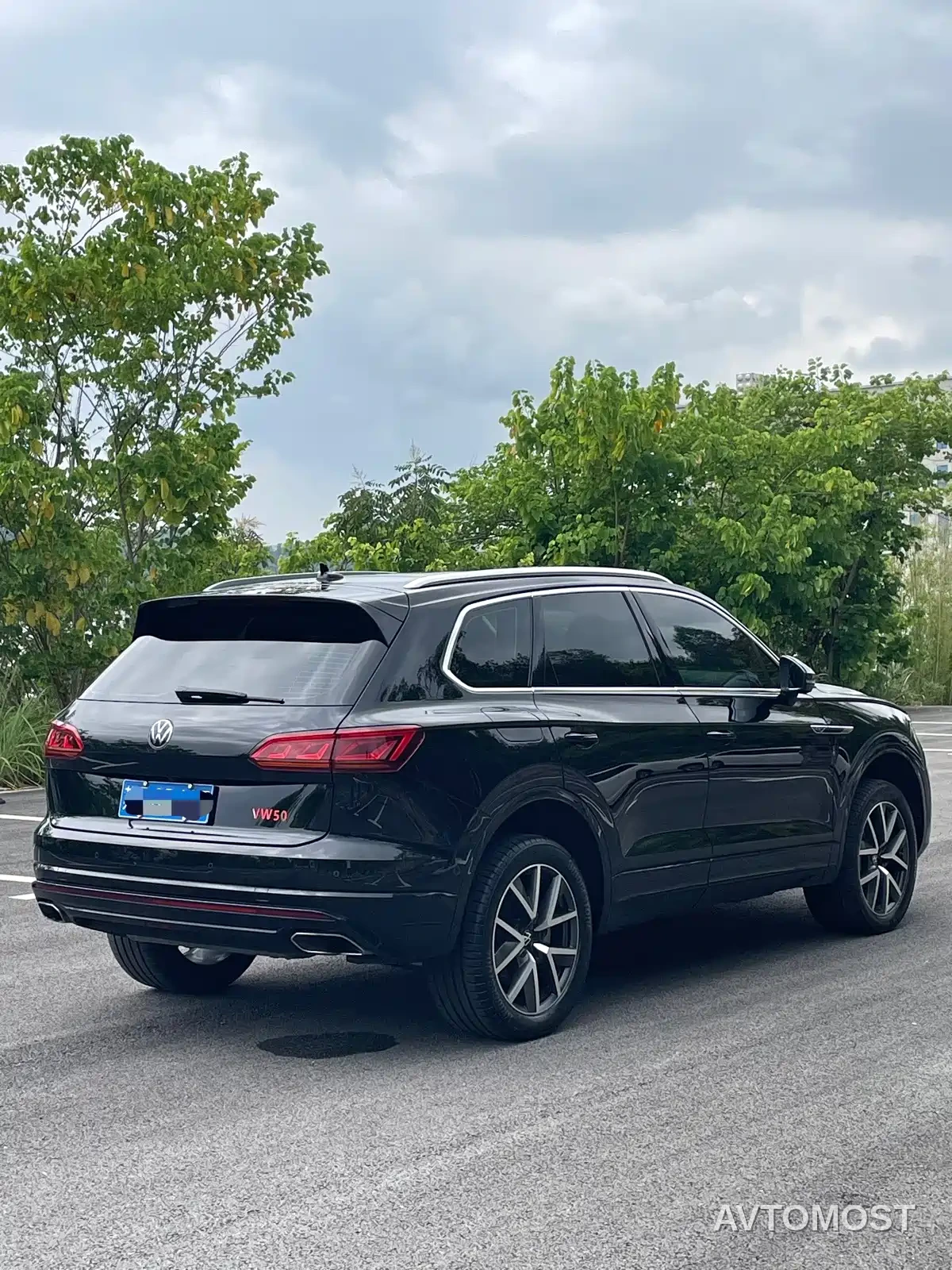 Volkswagen Touareg 2023 3.0TSI R-Line Classic Sports Package — фото 6