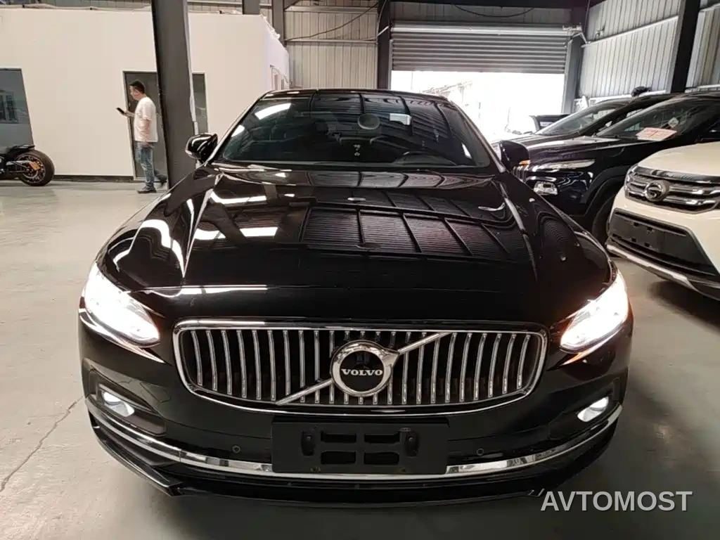 Volvo S90 2021 Model B5 Momentum Luxury Edition — фото 2