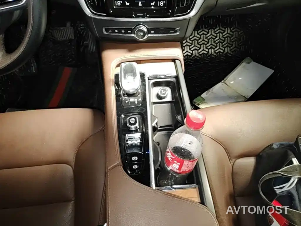 Volvo S90 2021 Model B5 Momentum Luxury Edition — фото 11