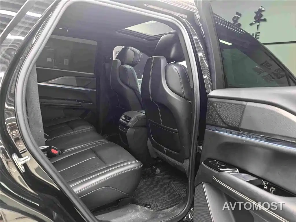 Cadillac XT5 2025 2.0T Luxury — фото 5