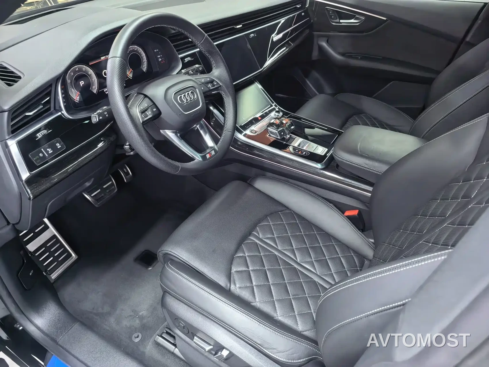 Audi Q8 2022 55 TFSI Premium Selection Dynamic — фото 4