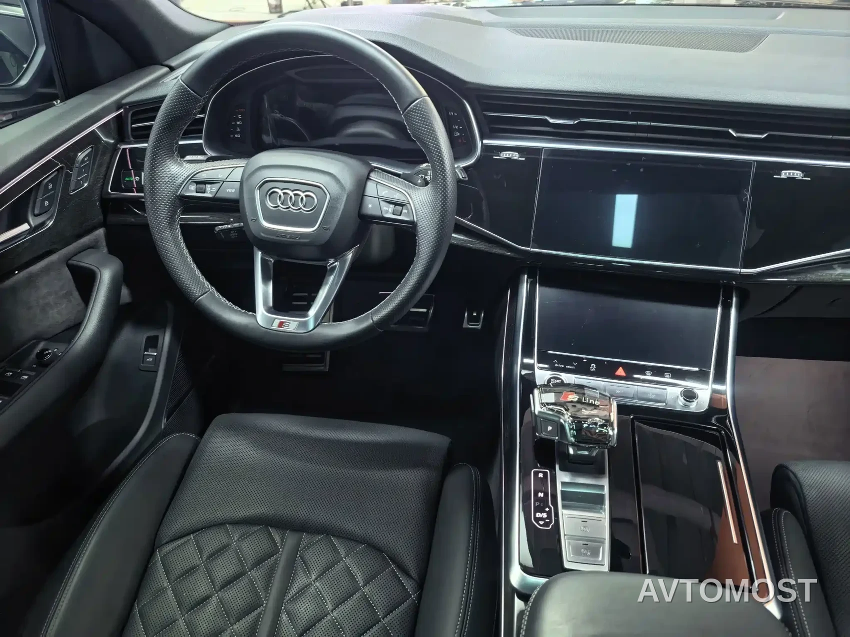 Audi Q8 2022 55 TFSI Premium Selection Dynamic — фото 10