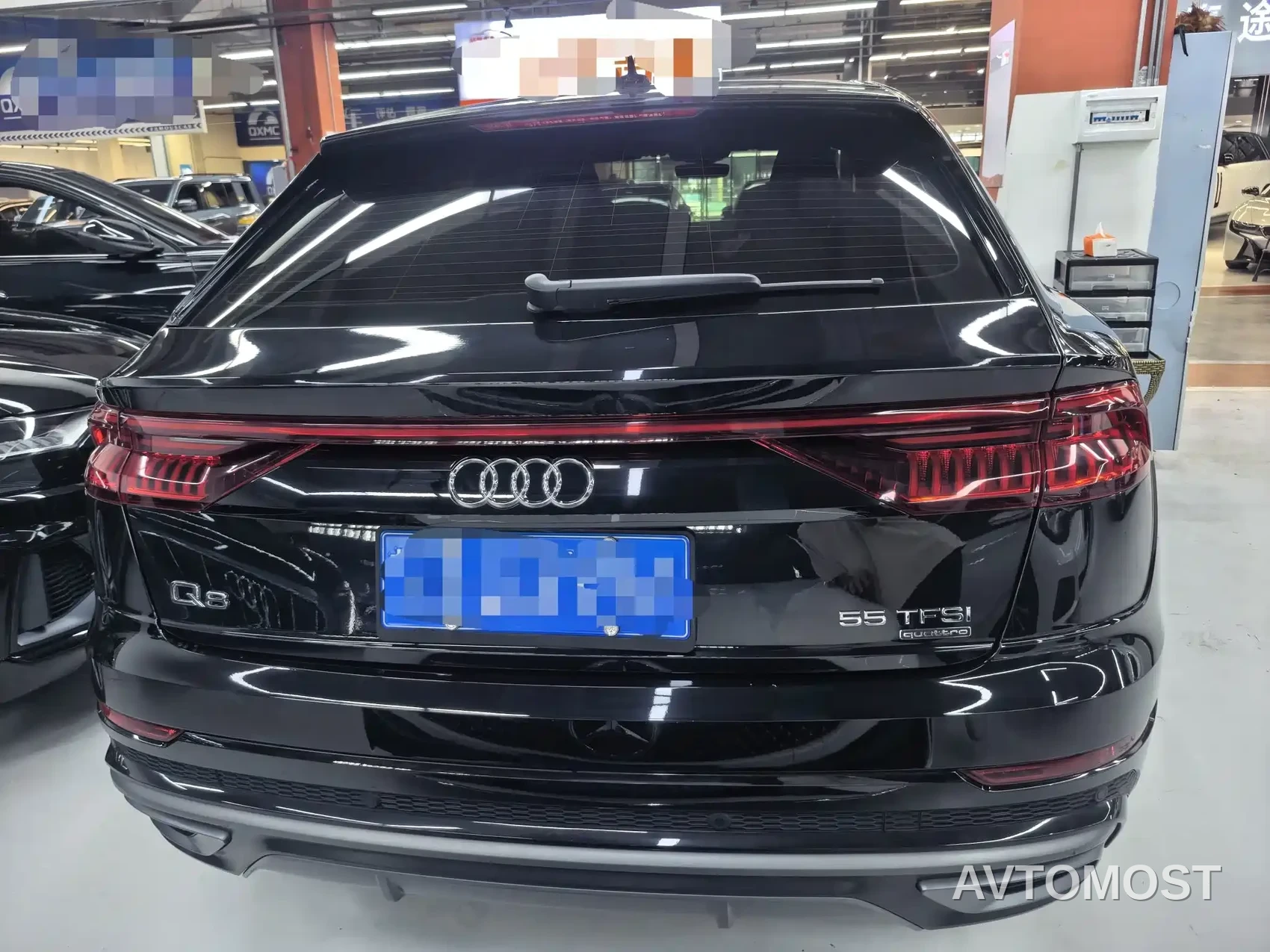 Audi Q8 2022 55 TFSI Premium Selection Dynamic — фото 11
