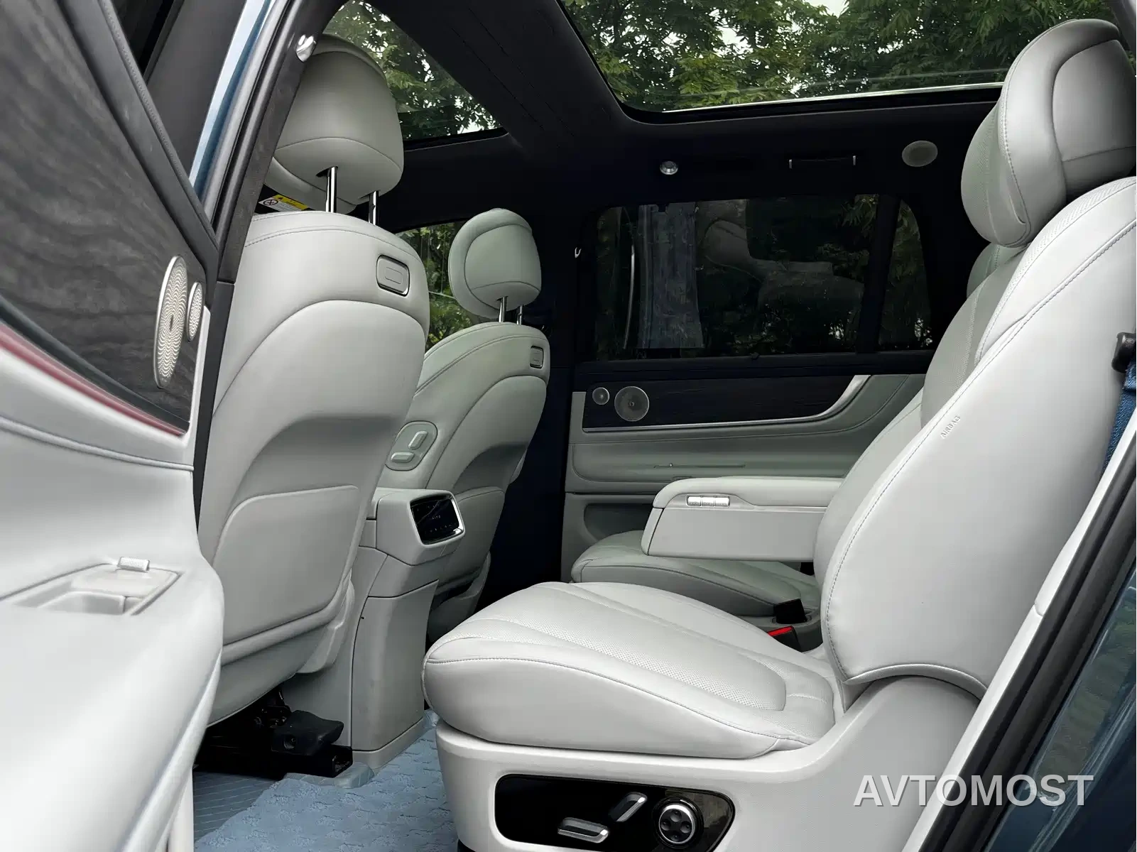 AITO M9 2024 Extended Range Ultra 42kWh 6-Seater — фото 6