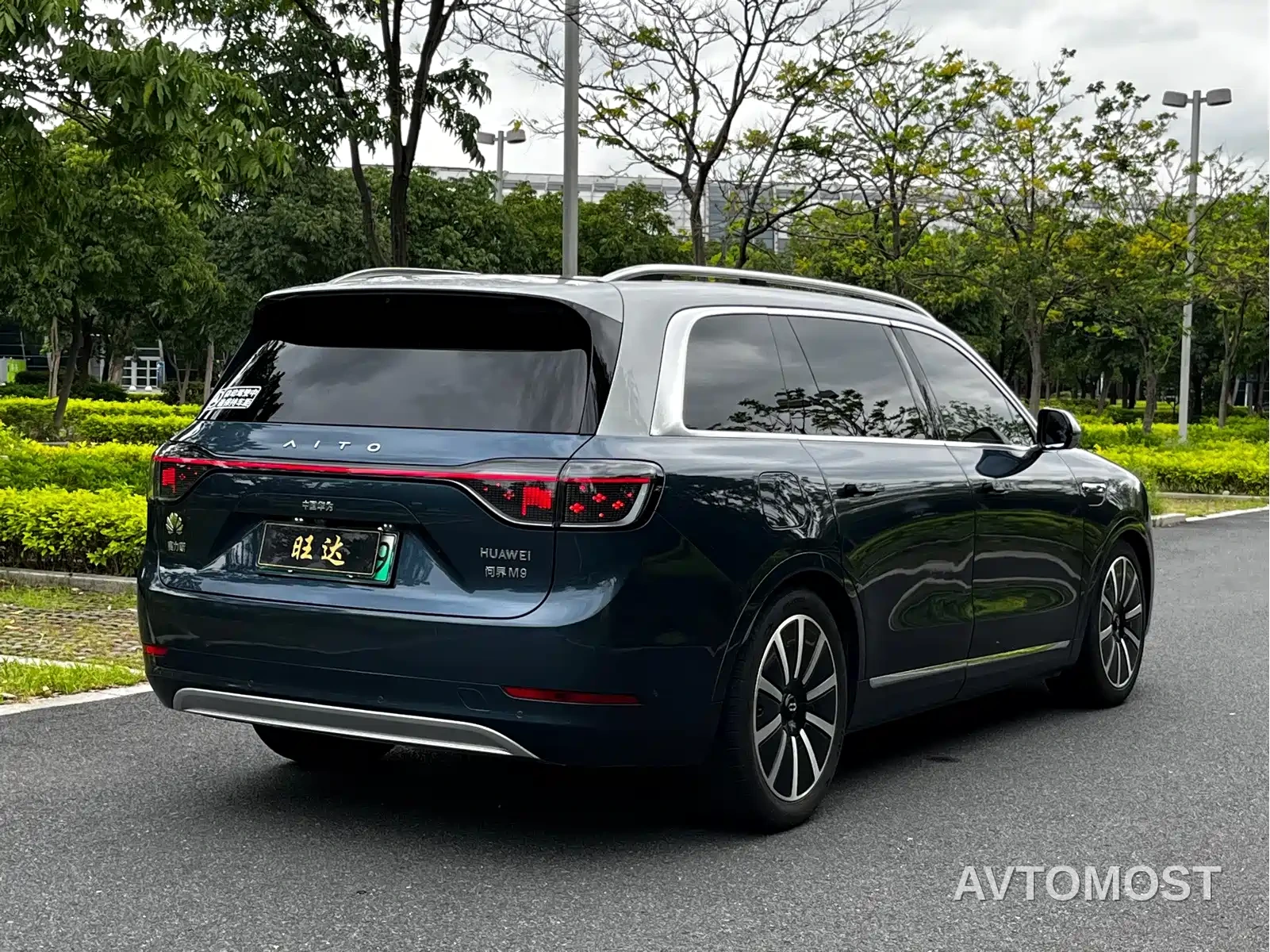 AITO M9 2024 Extended Range Ultra 42kWh 6-Seater — фото 9