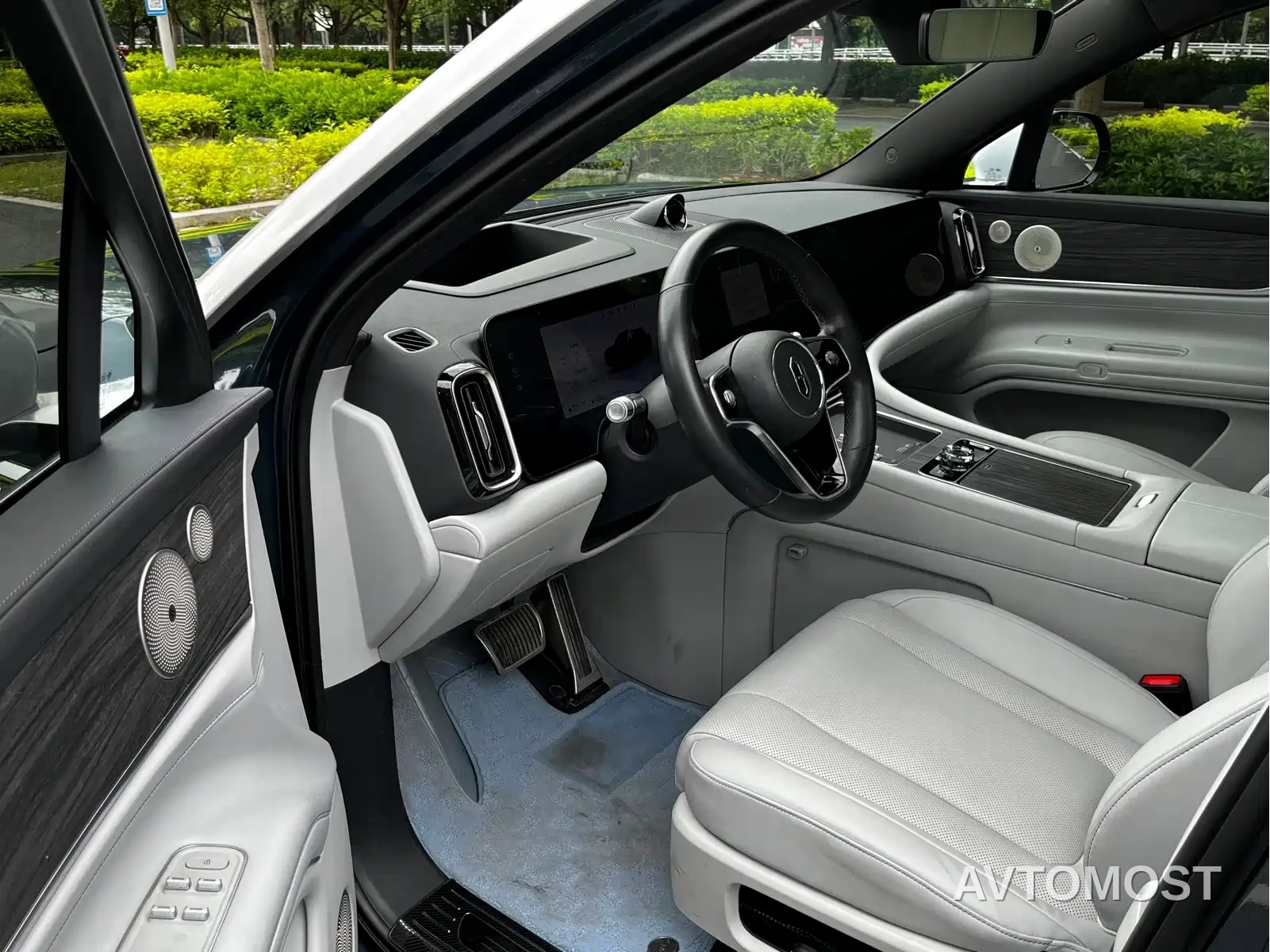 AITO M9 2024 Extended Range Ultra 42kWh 6-Seater — фото 12