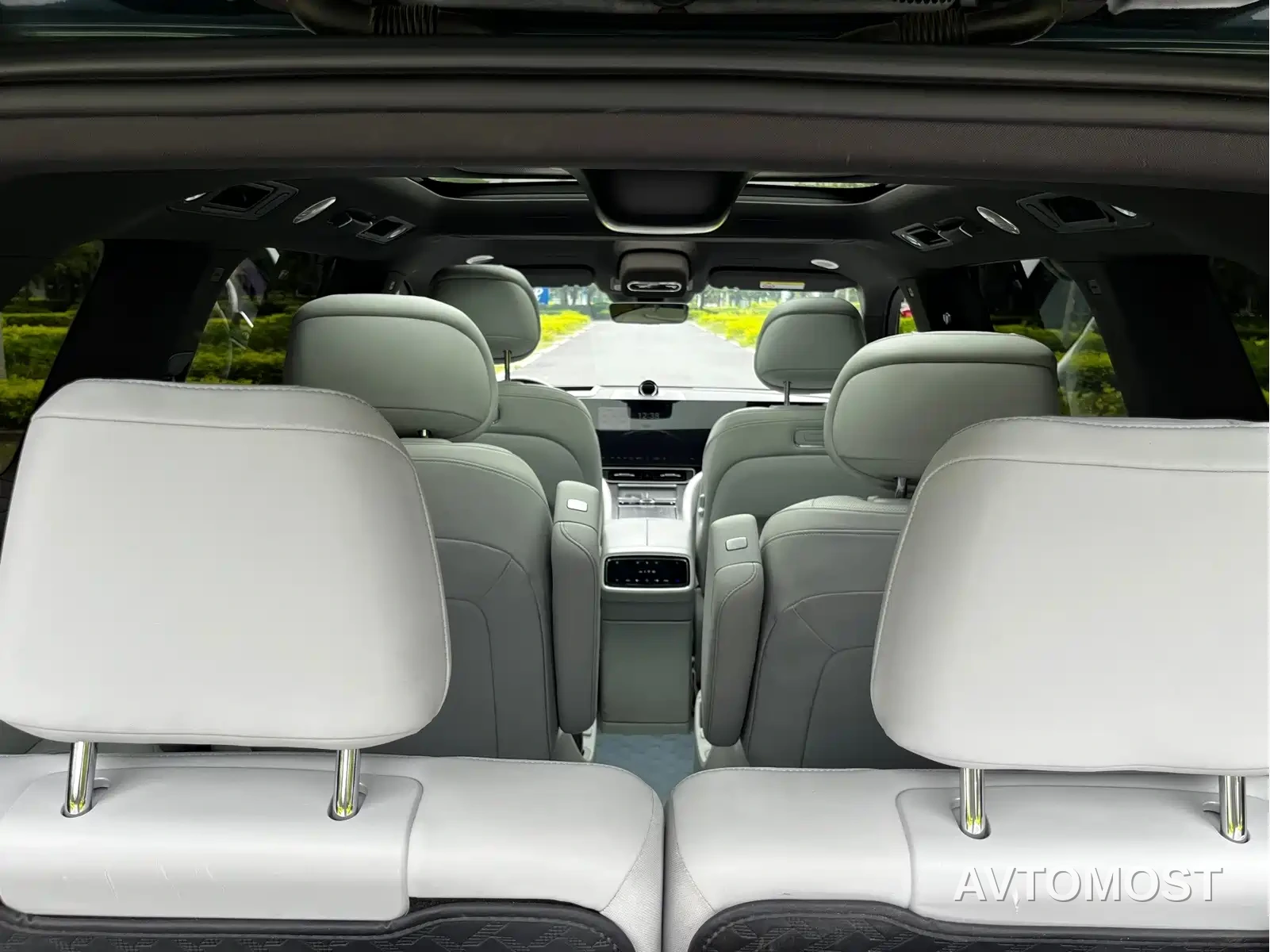 AITO M9 2024 Extended Range Ultra 42kWh 6-Seater — фото 17