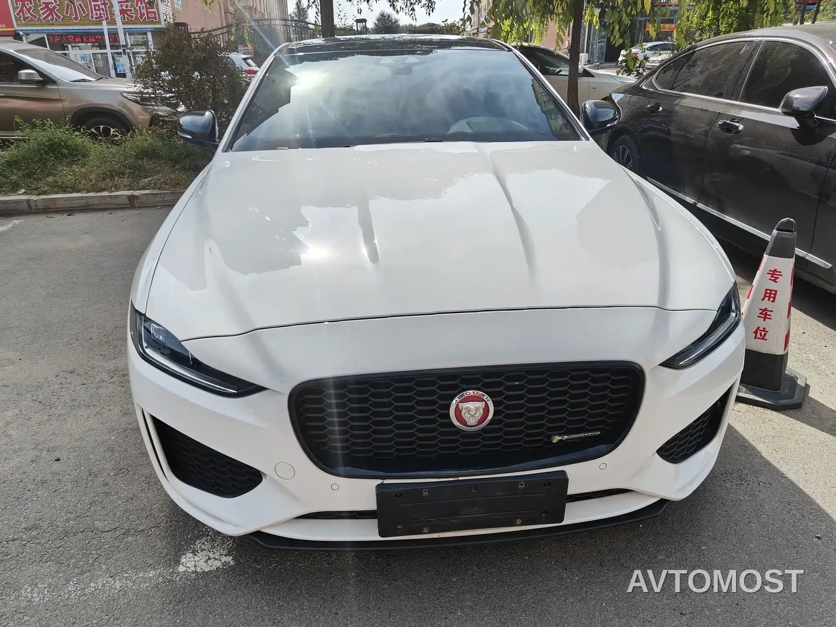 Jaguar XEL 2020 2.0T 200PS R-DYNAMIC Youth Sport Edition — фото 2