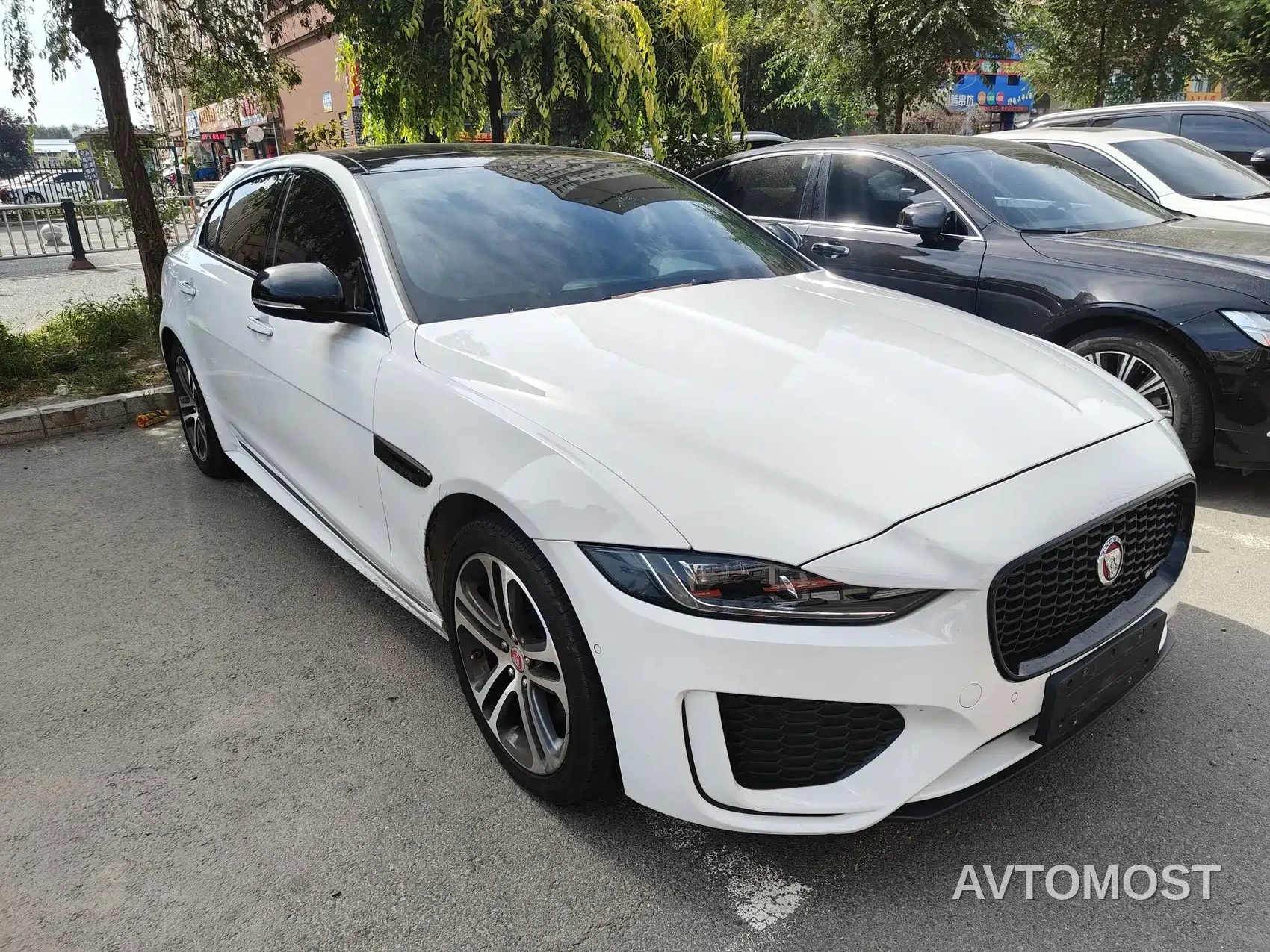Jaguar XEL 2020 2.0T 200PS R-DYNAMIC Youth Sport Edition — фото 3