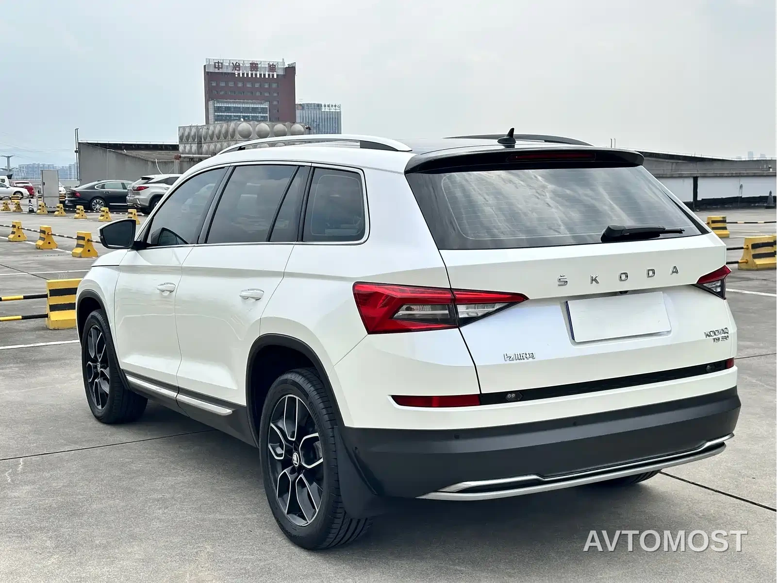 Škoda Kodiaq 2021 TSI330 5-seat 2WD Luxury Premium — фото 6