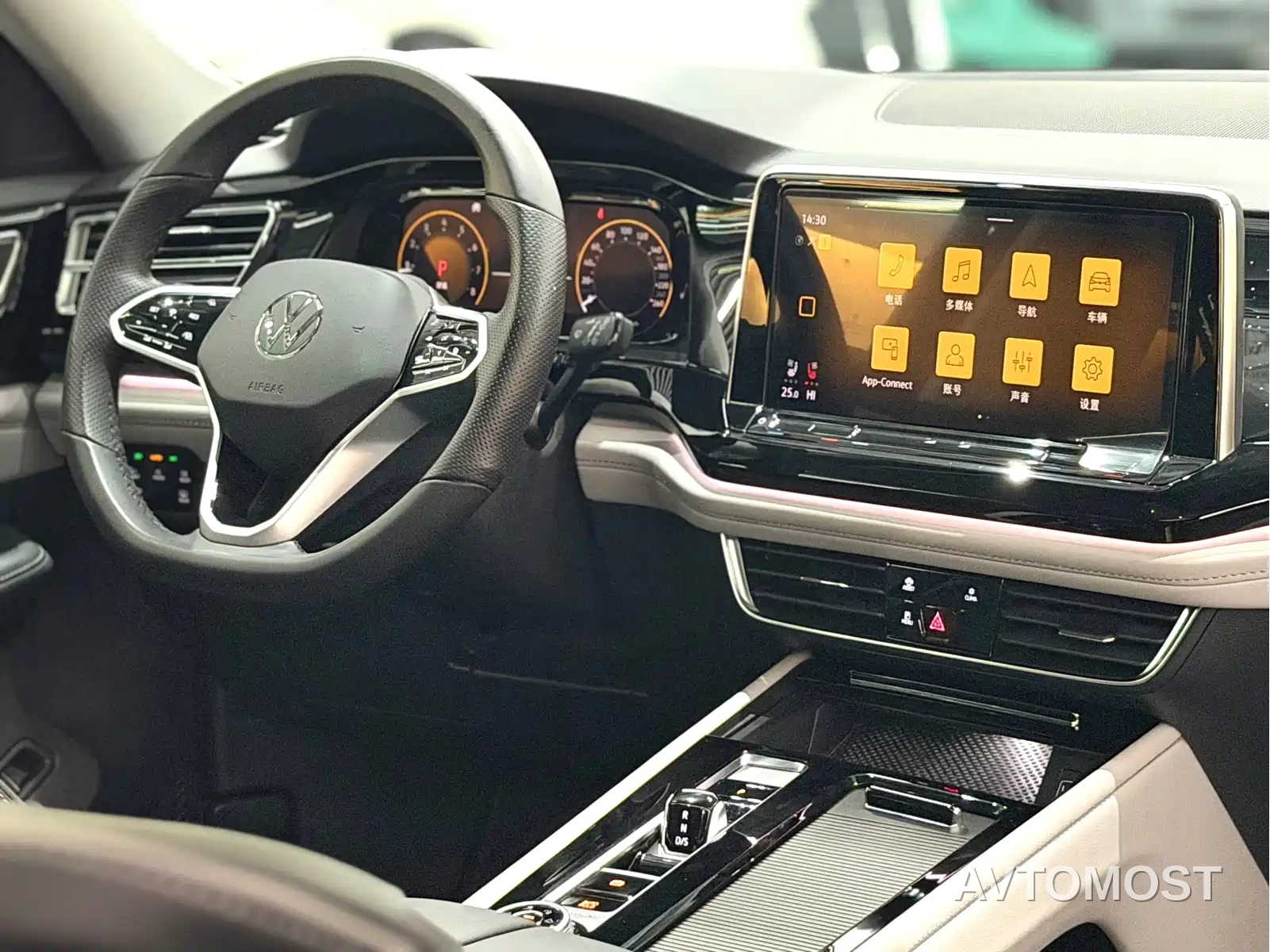 Volkswagen Teramont 2024 380TSI 4WD Dragon Glory Edition — фото 4