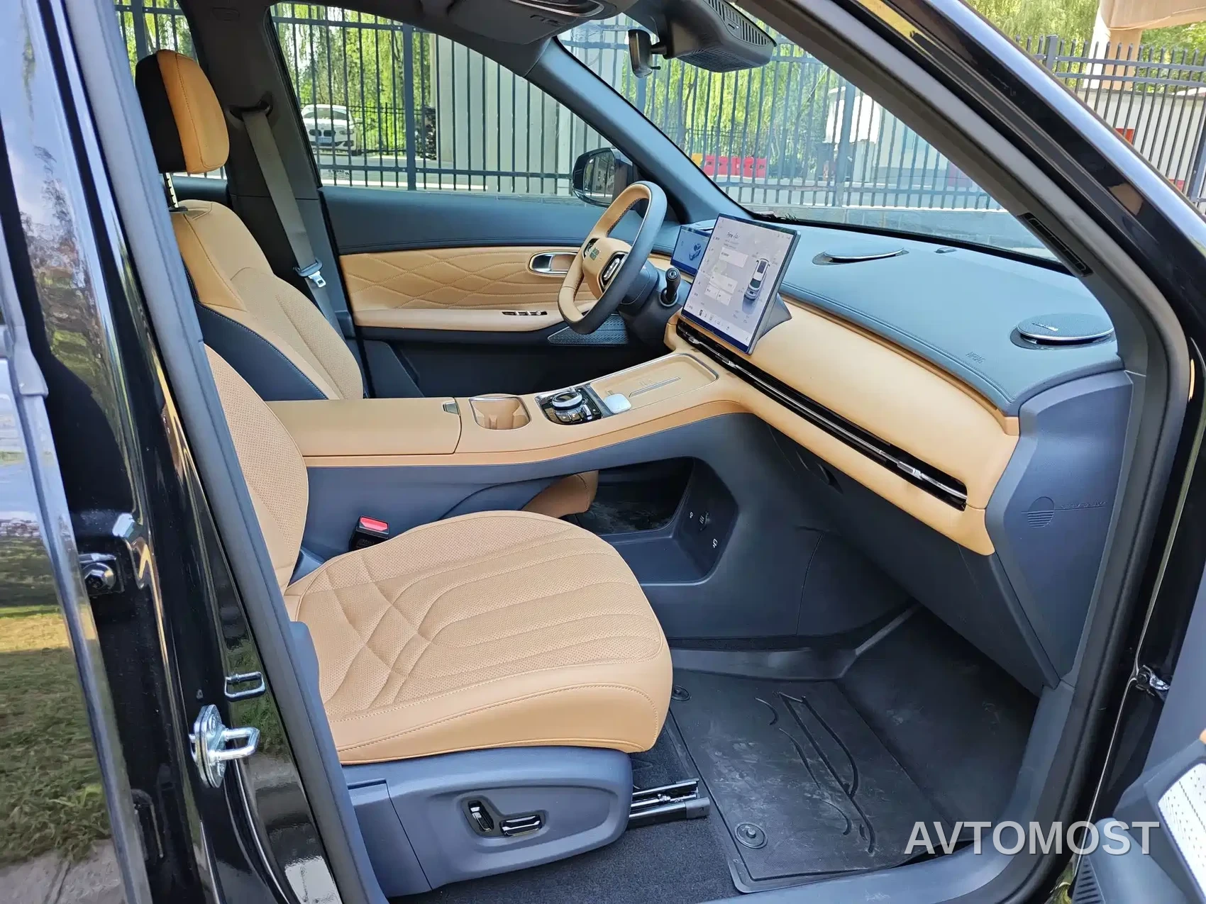 Geely Galaxy Starship 7 EM-i 2025 Model 55km Explorer Edition — фото 7