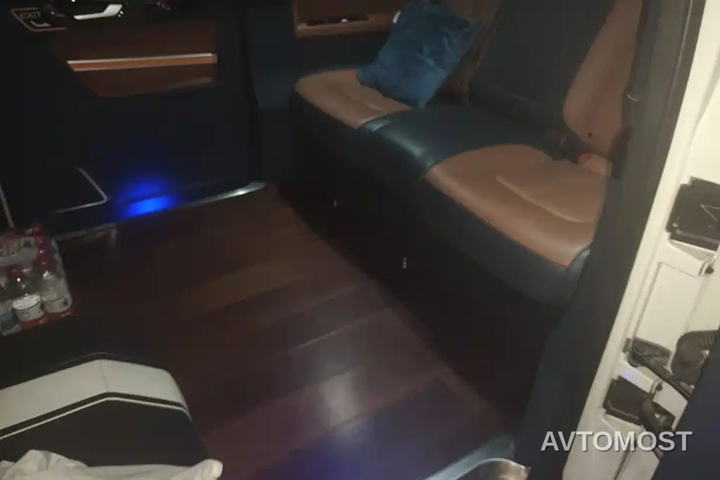LEVC TX 2022 TX5 Extended Range Urban Lounge Edition — фото 11