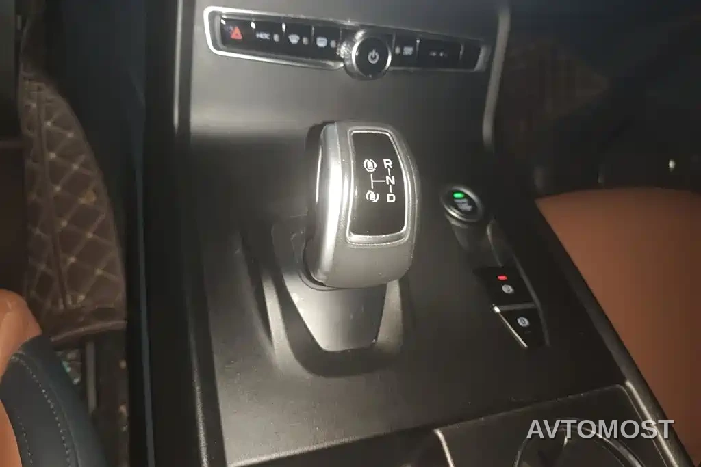 LEVC TX 2022 TX5 Extended Range Urban Lounge Edition — фото 16