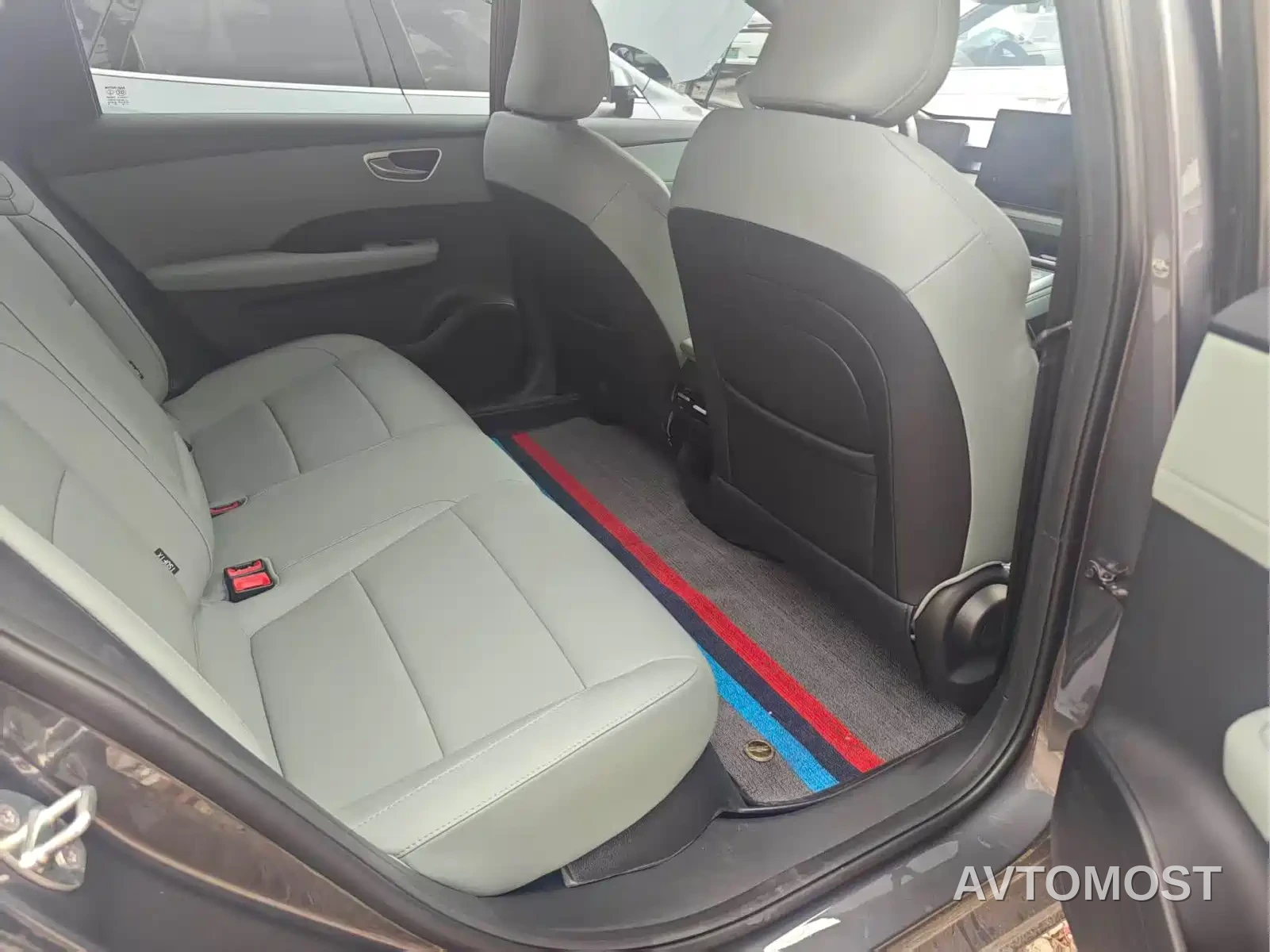 Roewe D6 2025 Model 450km Premium Edition — фото 8