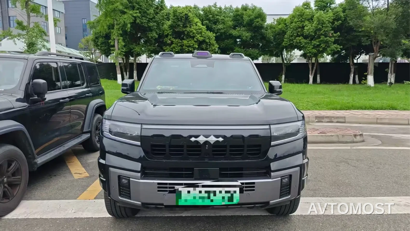 Fang Cheng Bao Leopard 8 2025 Zhiyong Flagship 7-Seater — фото 2