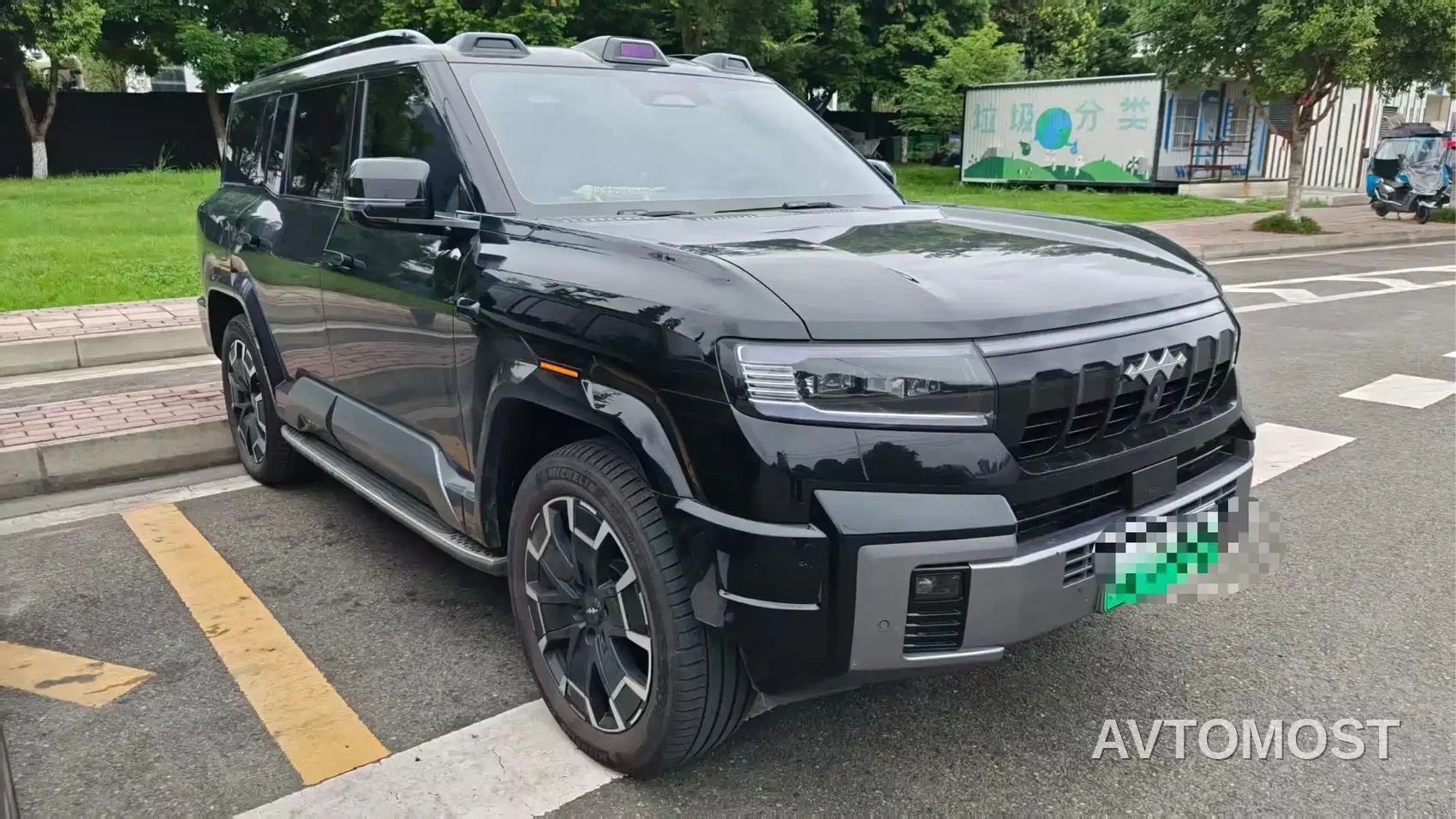 Fang Cheng Bao Leopard 8 2025 Zhiyong Flagship 7-Seater — фото 3