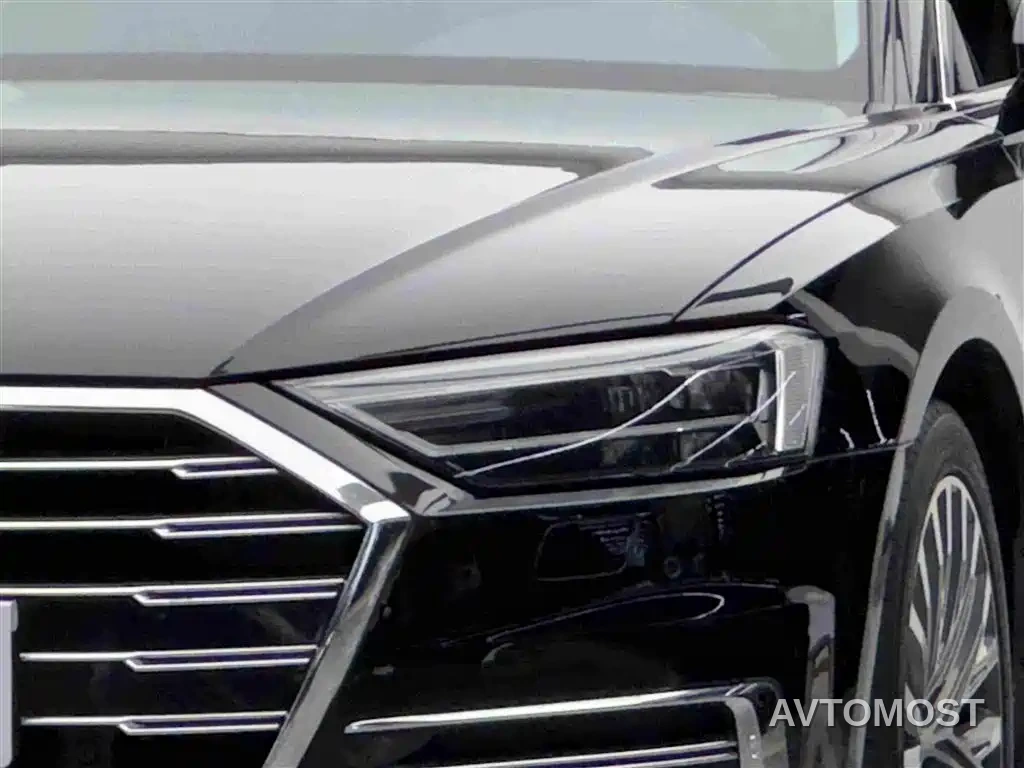 Audi A8 2021 A8L 50 TFSI quattro Comfort — фото 3