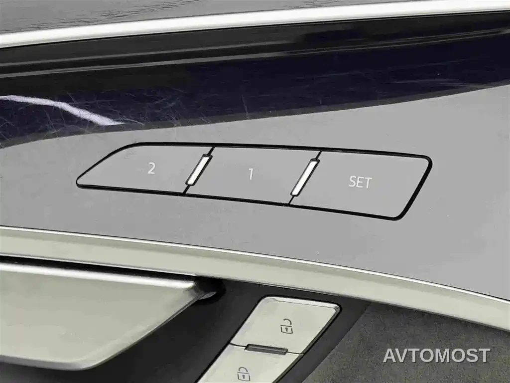 Audi A8 2021 A8L 50 TFSI quattro Comfort — фото 15