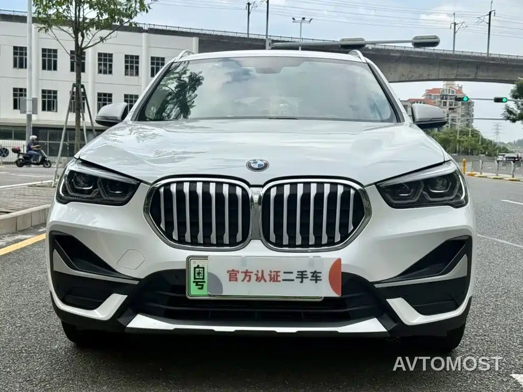 BMW X1 New Energy 2020 xDrive30Le Premium Edition — фото 1