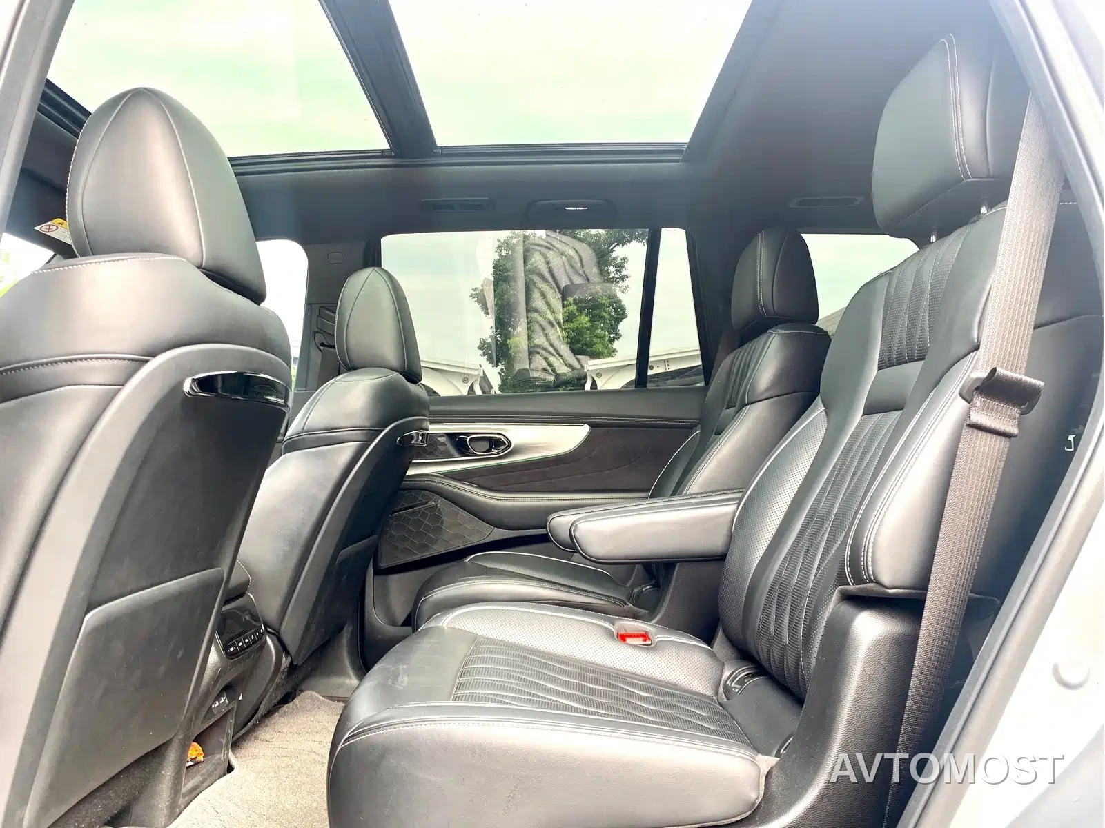 GAC Trumpchi GS8 2022 Dual Engine Series 2.0TM 2WD Premium Edition (6-Seater) — фото 11