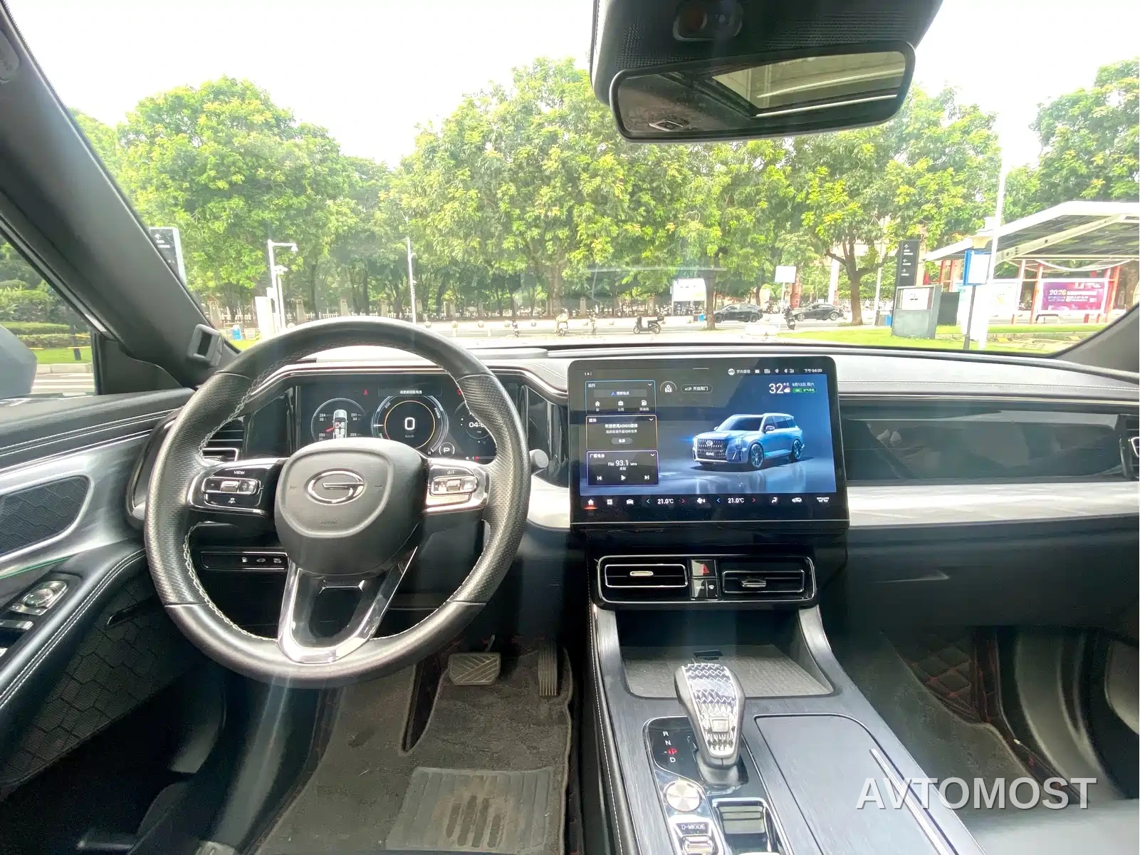 GAC Trumpchi GS8 2022 Dual Engine Series 2.0TM 2WD Premium Edition (6-Seater) — фото 15