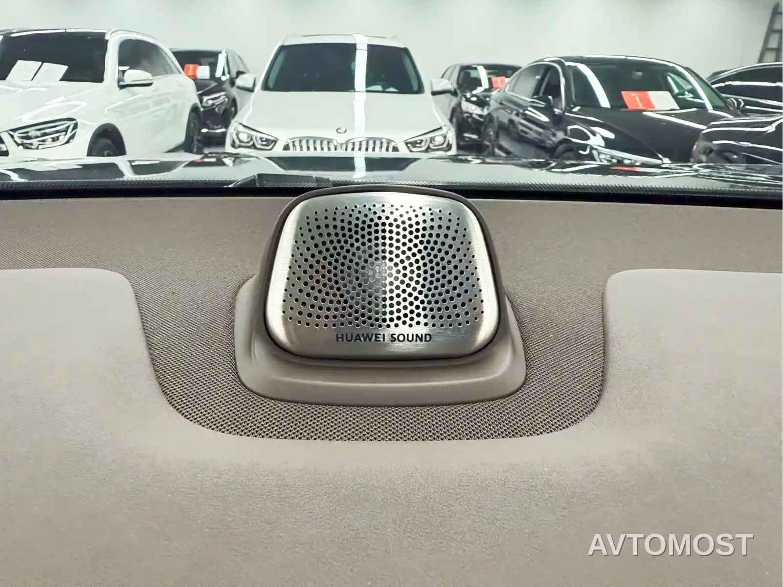 AITO M7 2024 1.5T Smart AWD Max Edition 5-Seater — фото 18