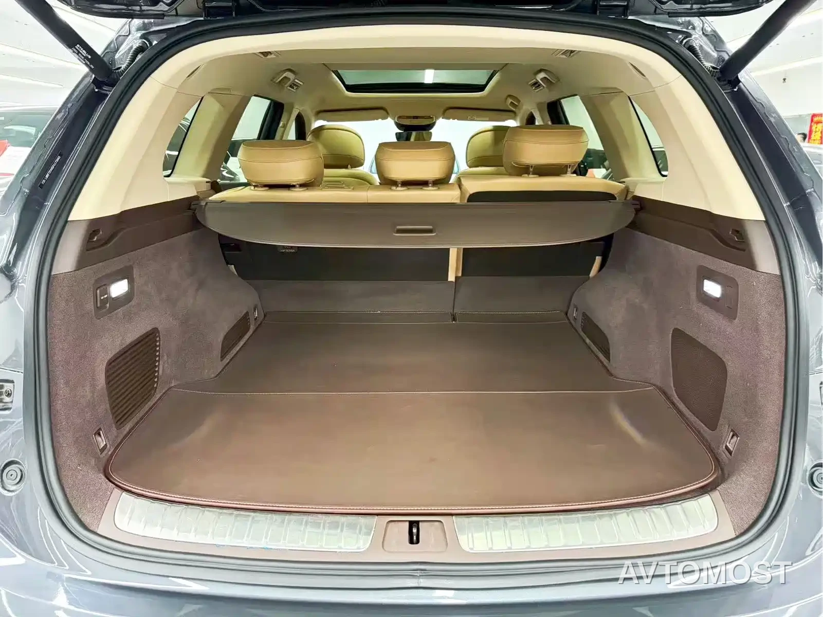 AITO M7 2024 1.5T Smart AWD Max Edition 5-Seater — фото 21
