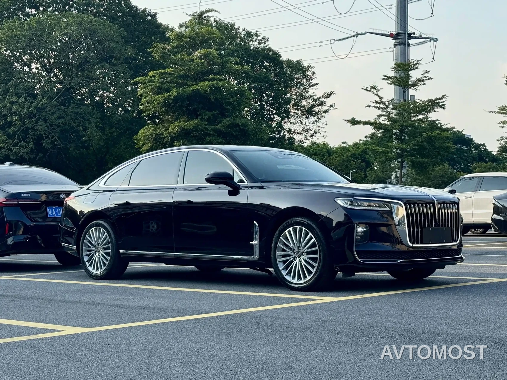 Hongqi H9 2023 Model 2.0T Smart Connect Flagship Edition — фото 4