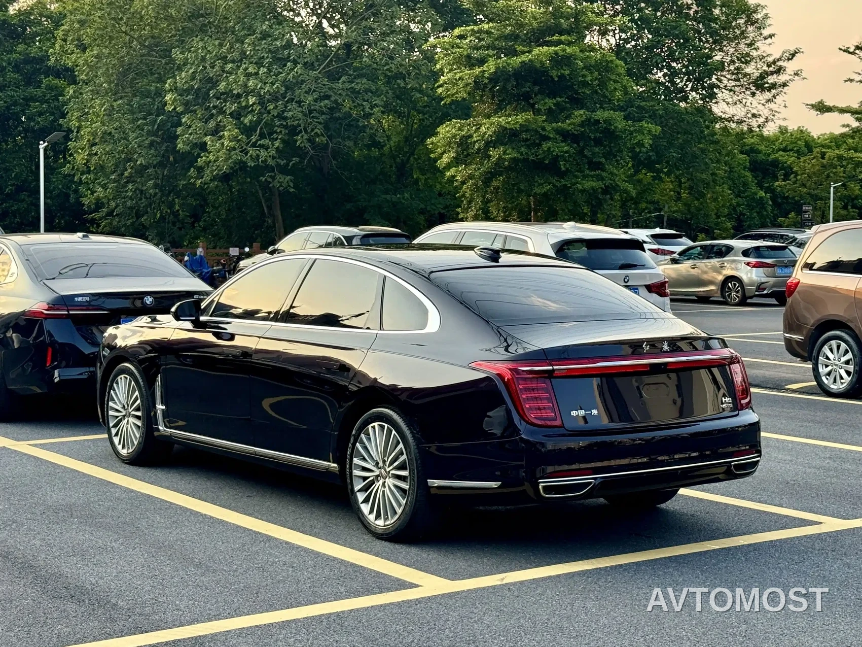 Hongqi H9 2023 Model 2.0T Smart Connect Flagship Edition — фото 6