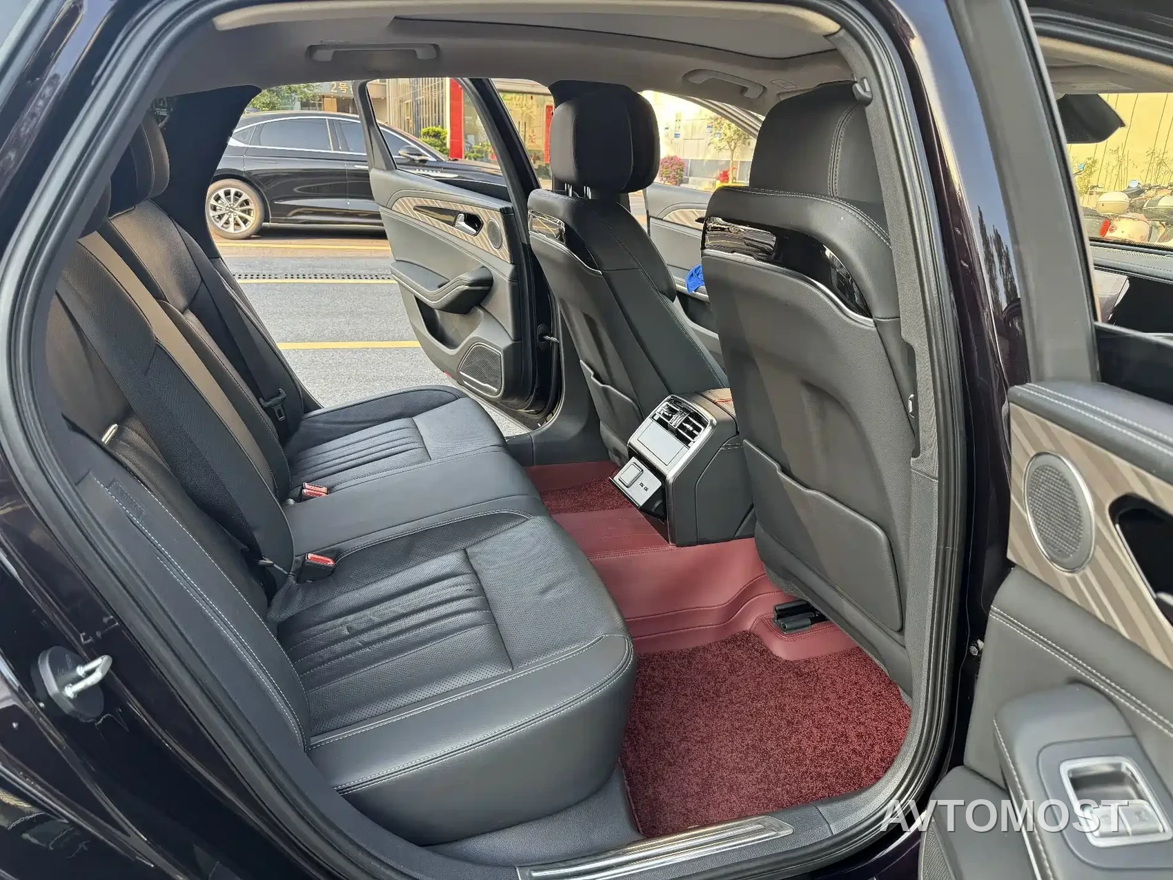 Hongqi H9 2023 Model 2.0T Smart Connect Flagship Edition — фото 12