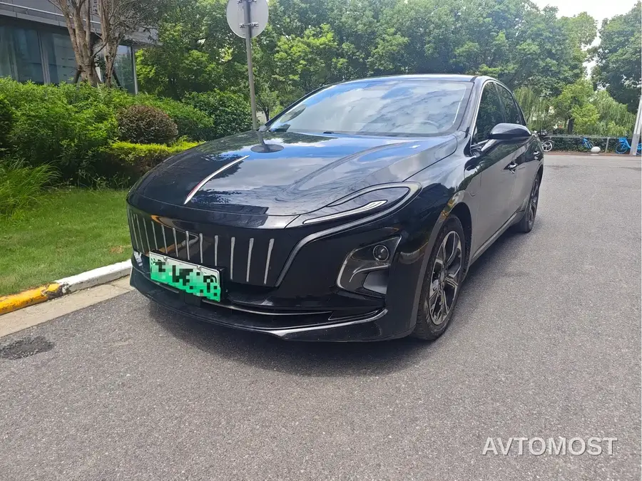 Hongqi E-QM5 2021 Charging Flag Premium Edition