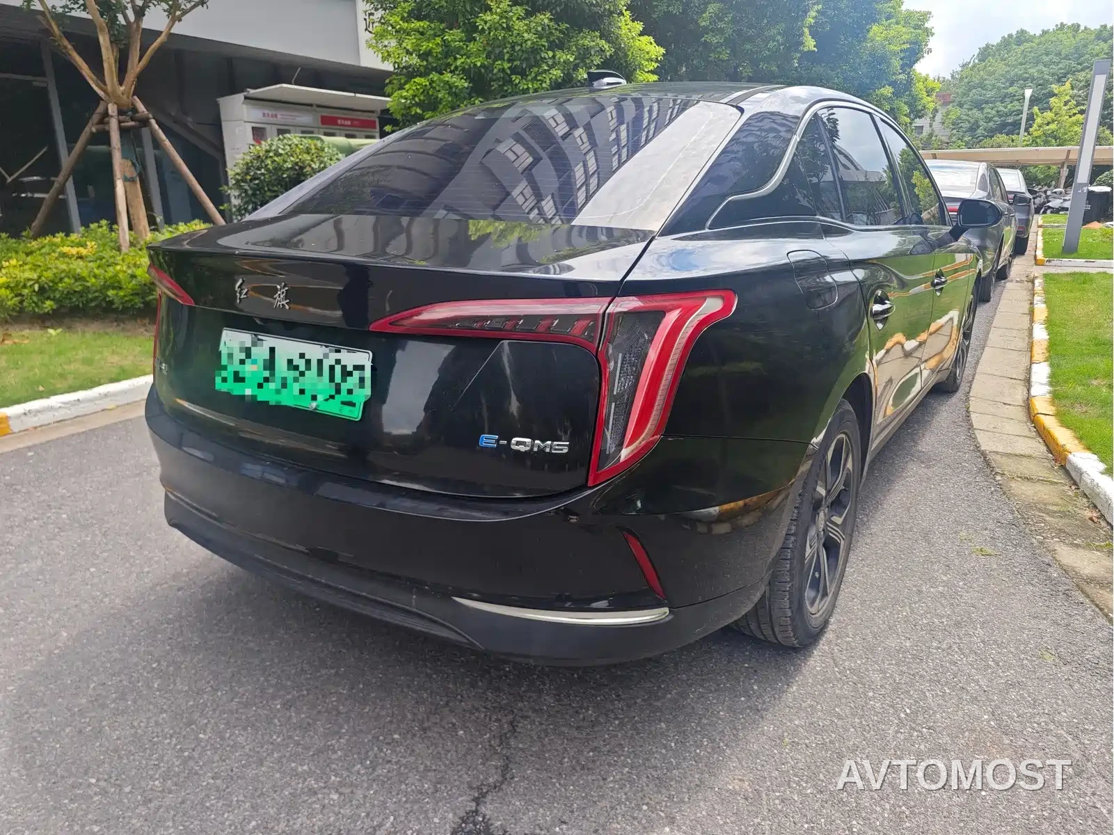 Hongqi E-QM5 2021 Charging Flag Premium Edition — фото 6
