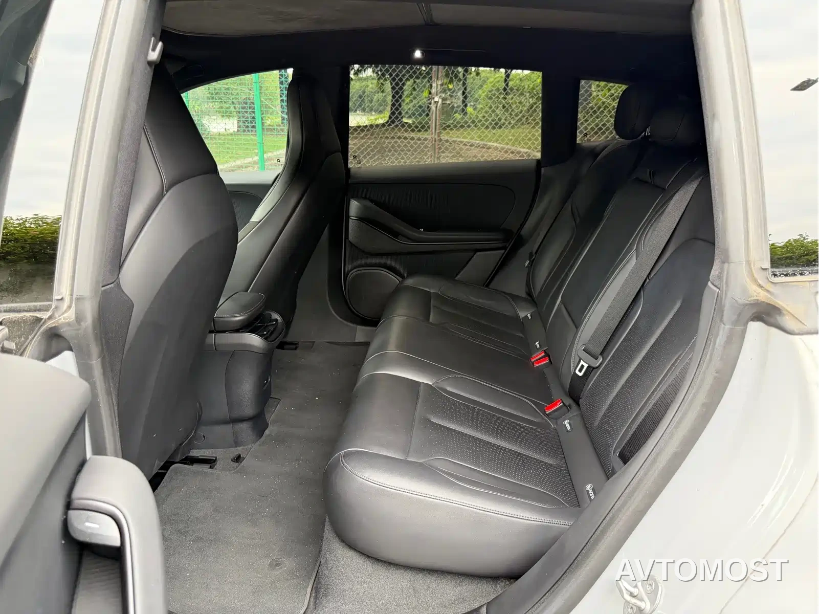 NIO ET5T 2024 75kWh Touring — фото 11