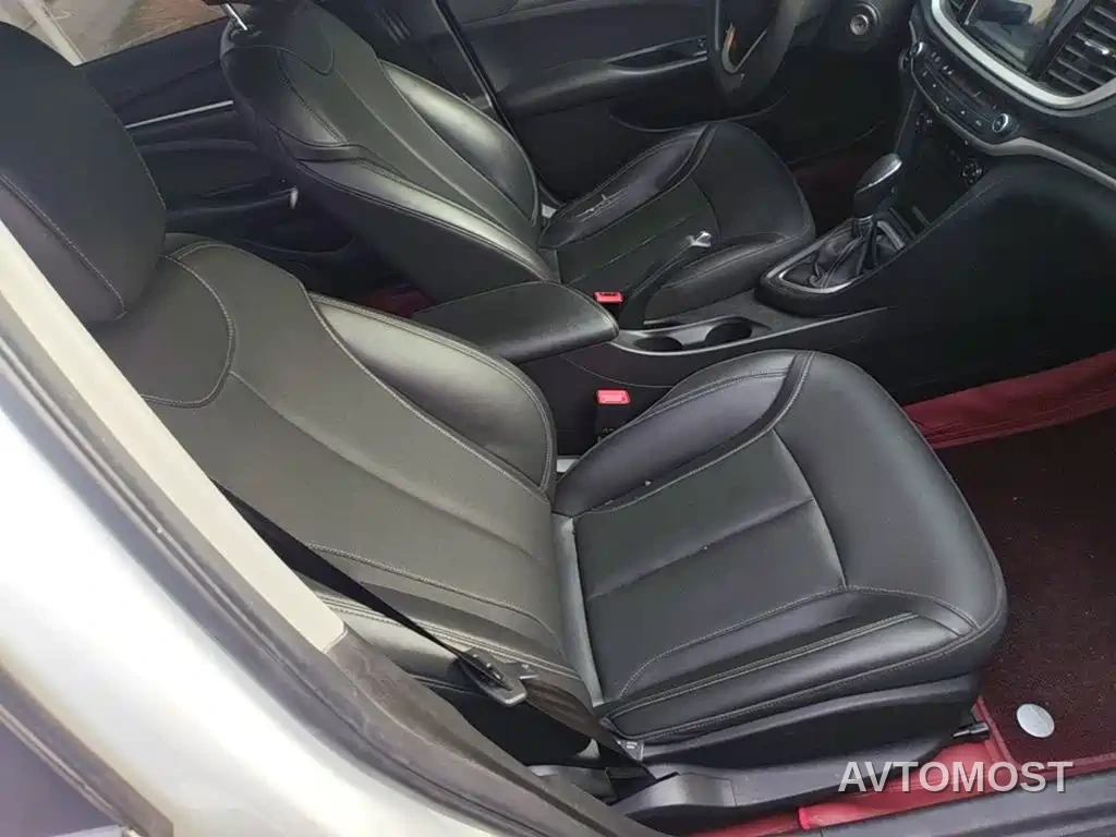 Buick Excelle 2021 Facelift 1.3T Auto Mild Hybrid Elite — фото 23