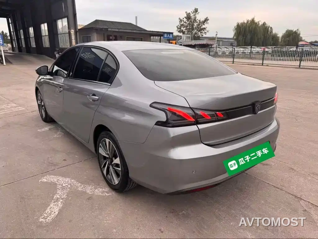 Peugeot 408 2022 1.6T Light Chaser Edition — фото 4