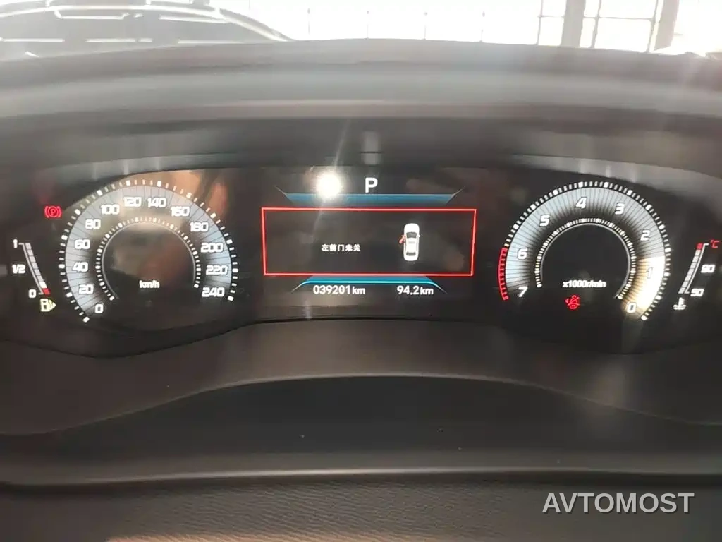 Peugeot 408 2022 1.6T Light Chaser Edition — фото 9