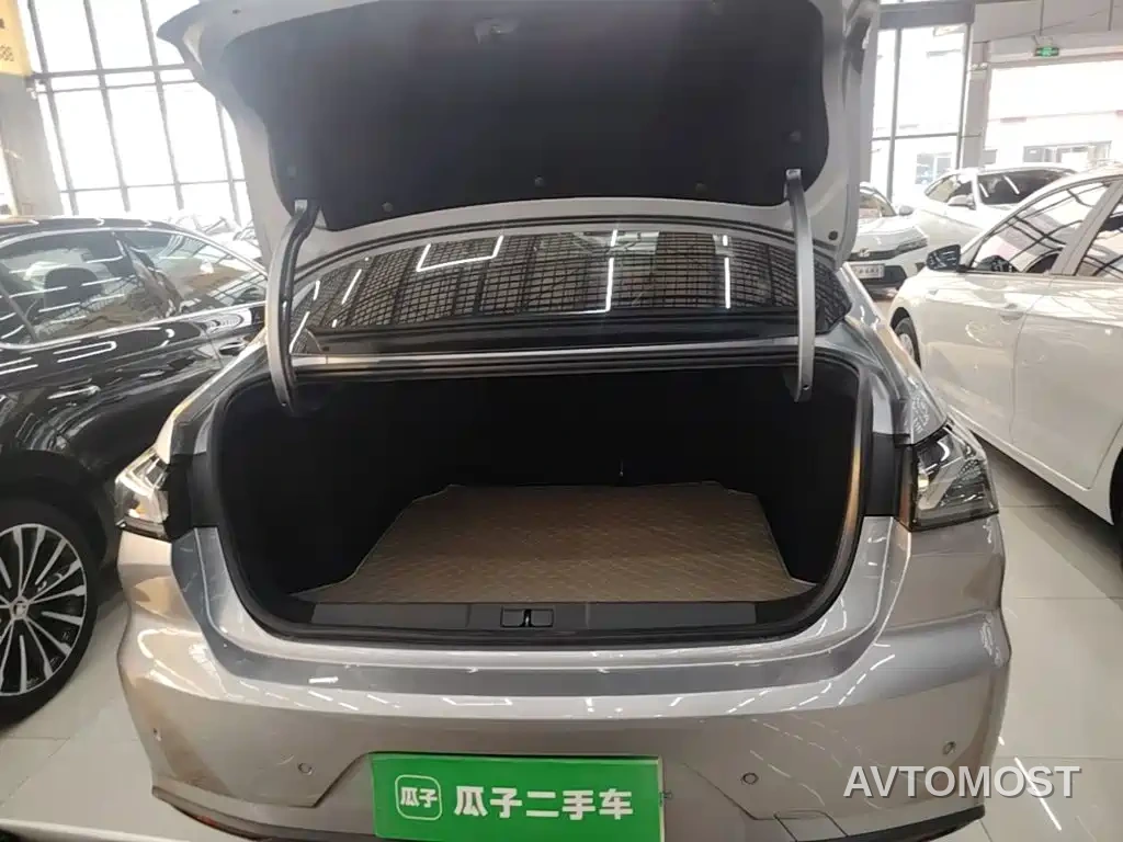 Peugeot 408 2022 1.6T Light Chaser Edition — фото 16